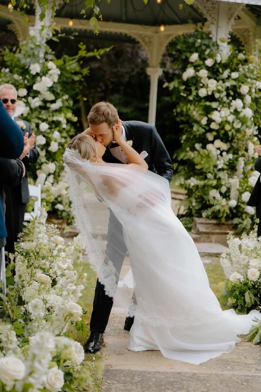 Romantic-Wedding-Flowers-Kate-Rose-Floral-Izzie&Harry-Thicket-Priory-Wedding-Flowers-572.jpg