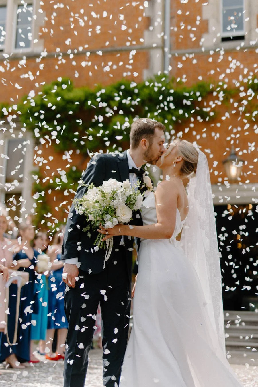 Romantic-Wedding-Flowers-Kate-Rose-Floral-Izzie&Harry-Thicket-Priory-Wedding-Flowers-597.jpg