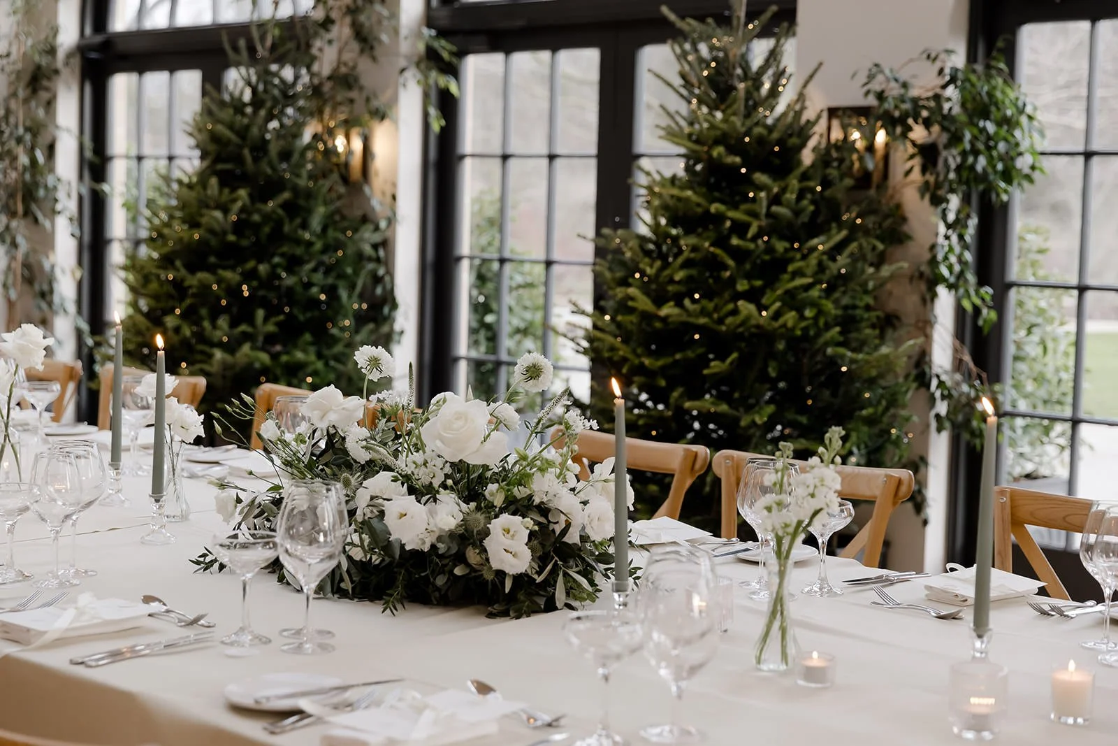 Middleton-Lodge-Wedding-Flowers-Kate-Rose-Modern-Floral-Design-India-Adam-833.jpg
