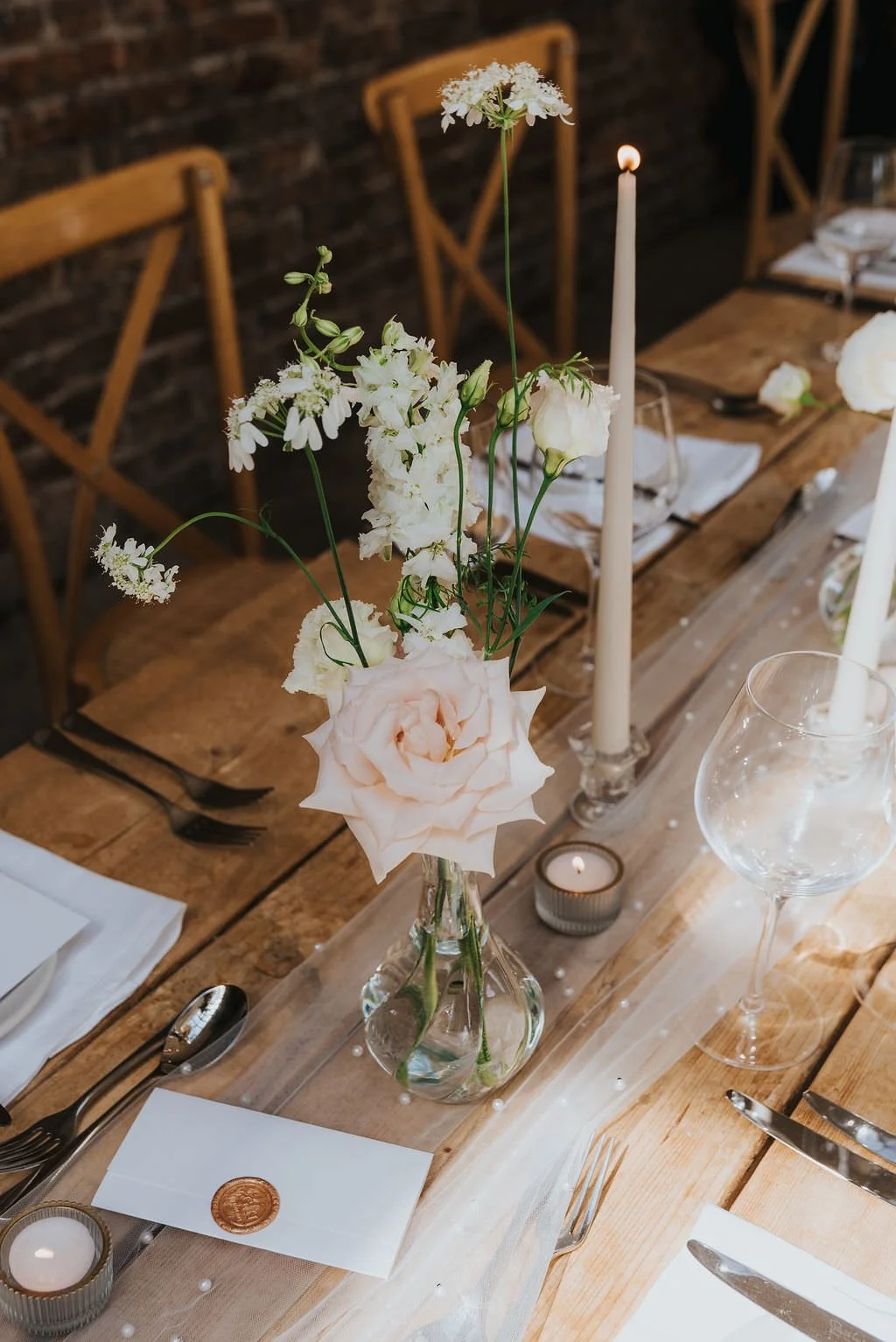 Middleton-Lodge-Wedding-Flowers-Kate-Rose-Floral-Design-Wedding-Flowers-Kate-Rose-Modern-Floral-Design-915.jpg