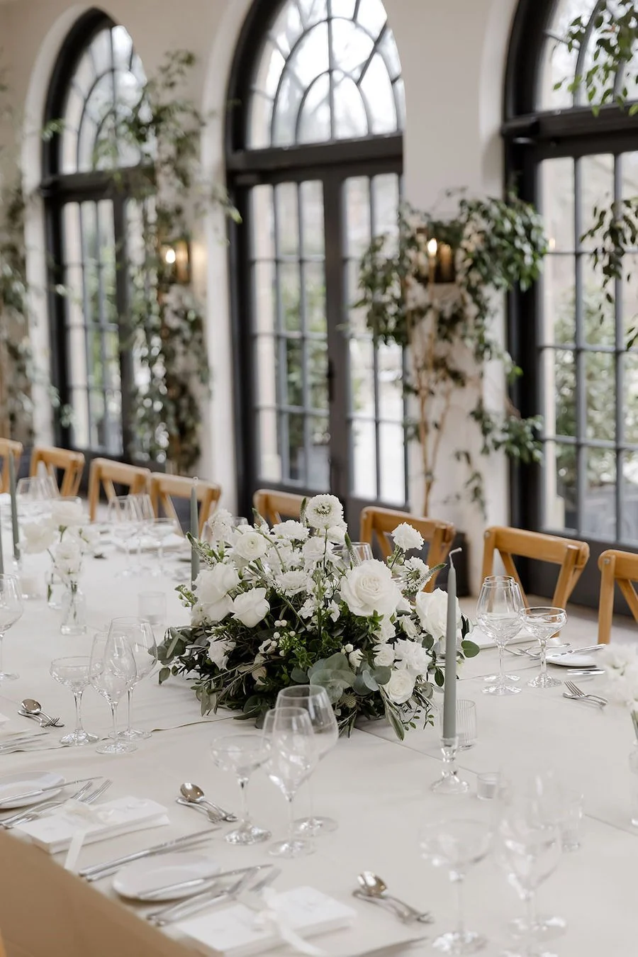 Middleton-Lodge-Wedding-Flowers-Kate-Rose-Modern-Floral-Design-India-Adam-272.jpg
