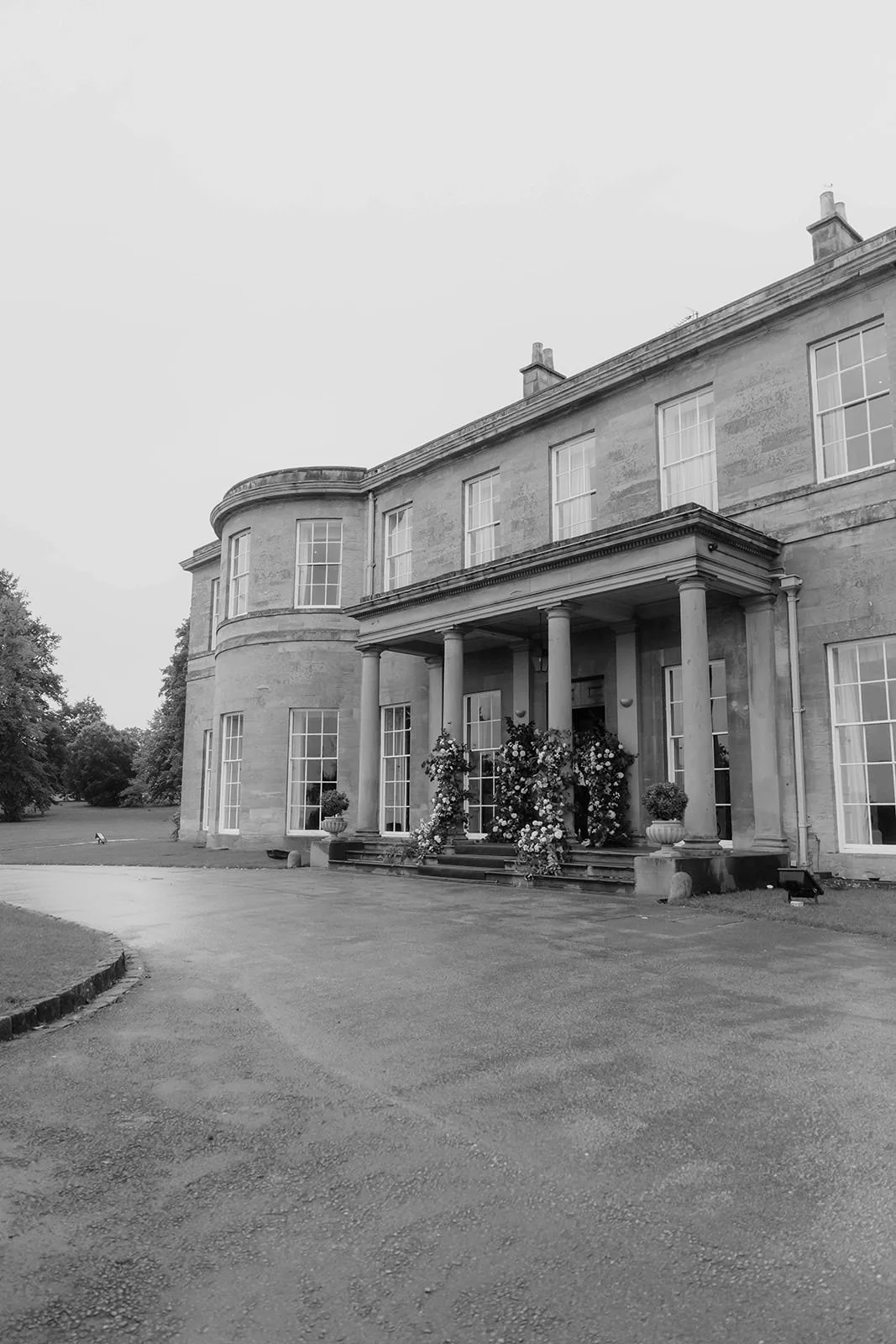 Rudding-Park-Wedding-Flowers-Kate-Rose-Modern-Floral-Design-Charlotte-Nelson-Photography-01262bw.jpg