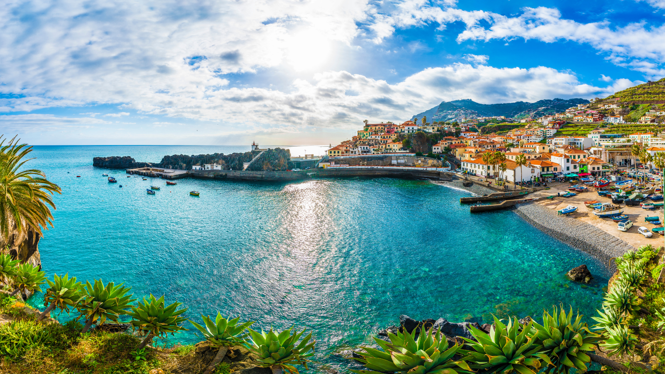 Great Places to Visit in November: From Sun-Soaked Shores to Cosy European Escapes
