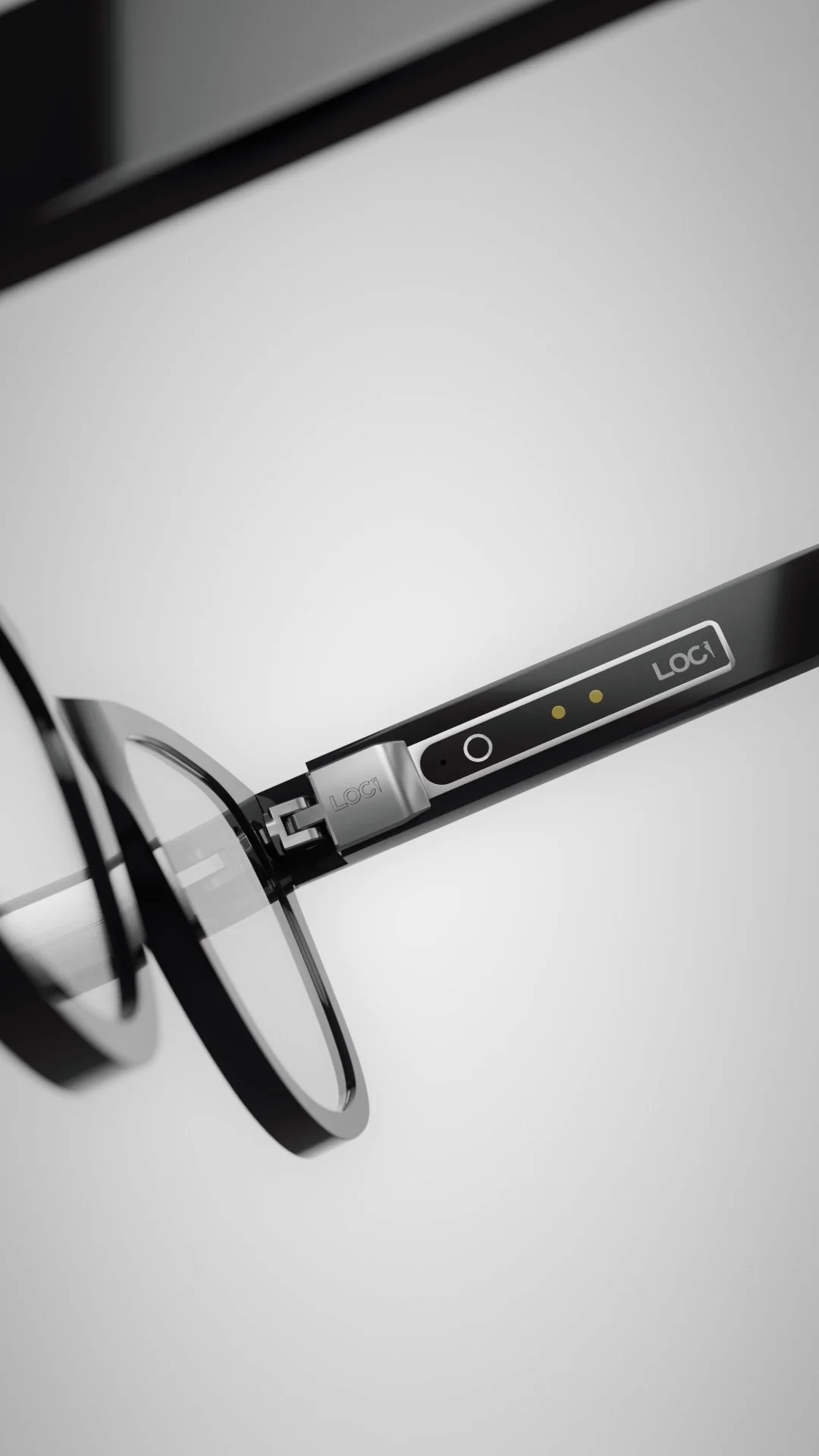 Occhiali da vista con braccio nero e il logo 'LOGI' visibile, su sfondo bianco.