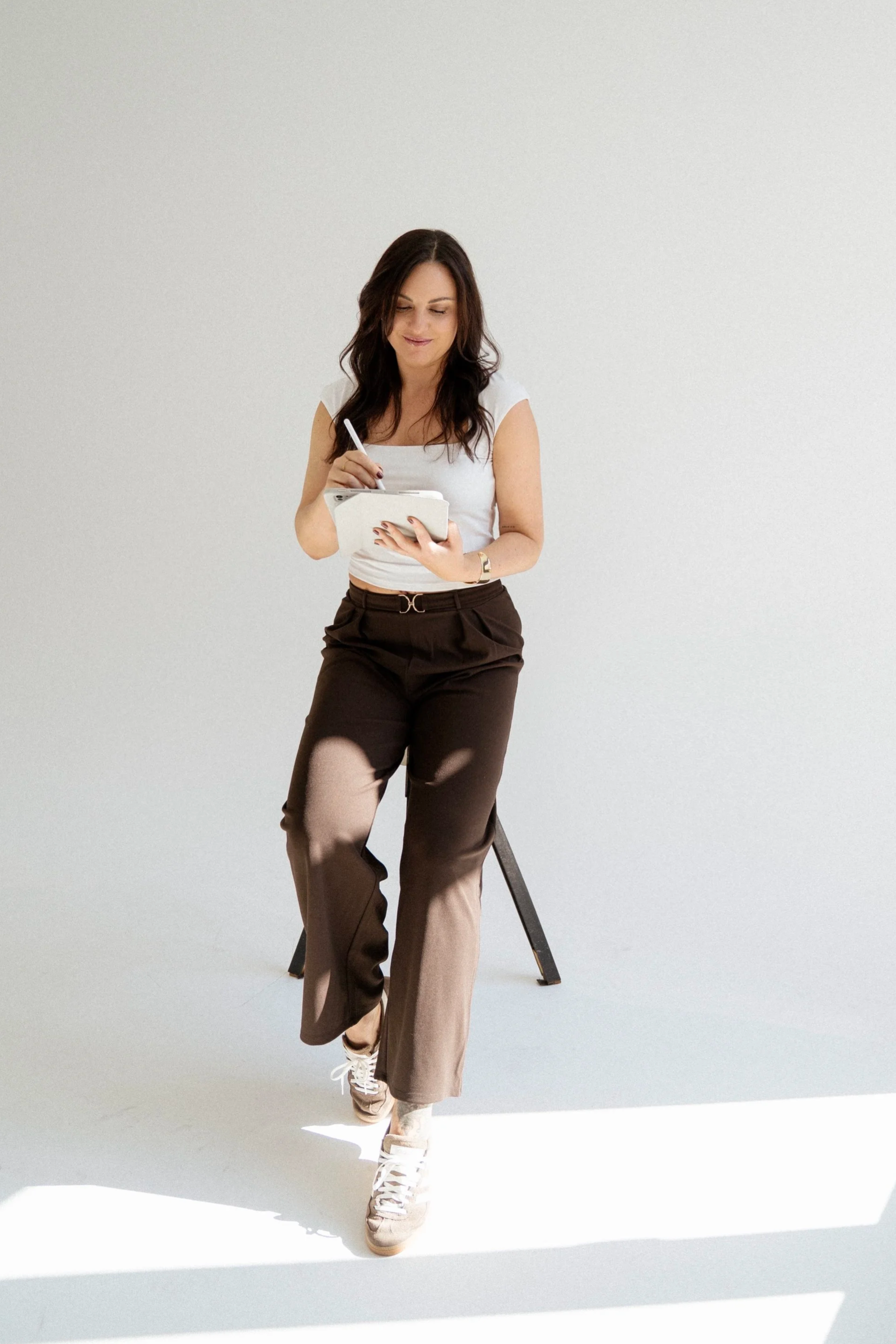 Strategisches Content Design für Instagram von Lisa Altmann, das Markenqualität sichtbar macht, Vertrauen aufbaut und einen professionellen ersten Eindruck für Personal Brands und selbstständige Frauen schafft.