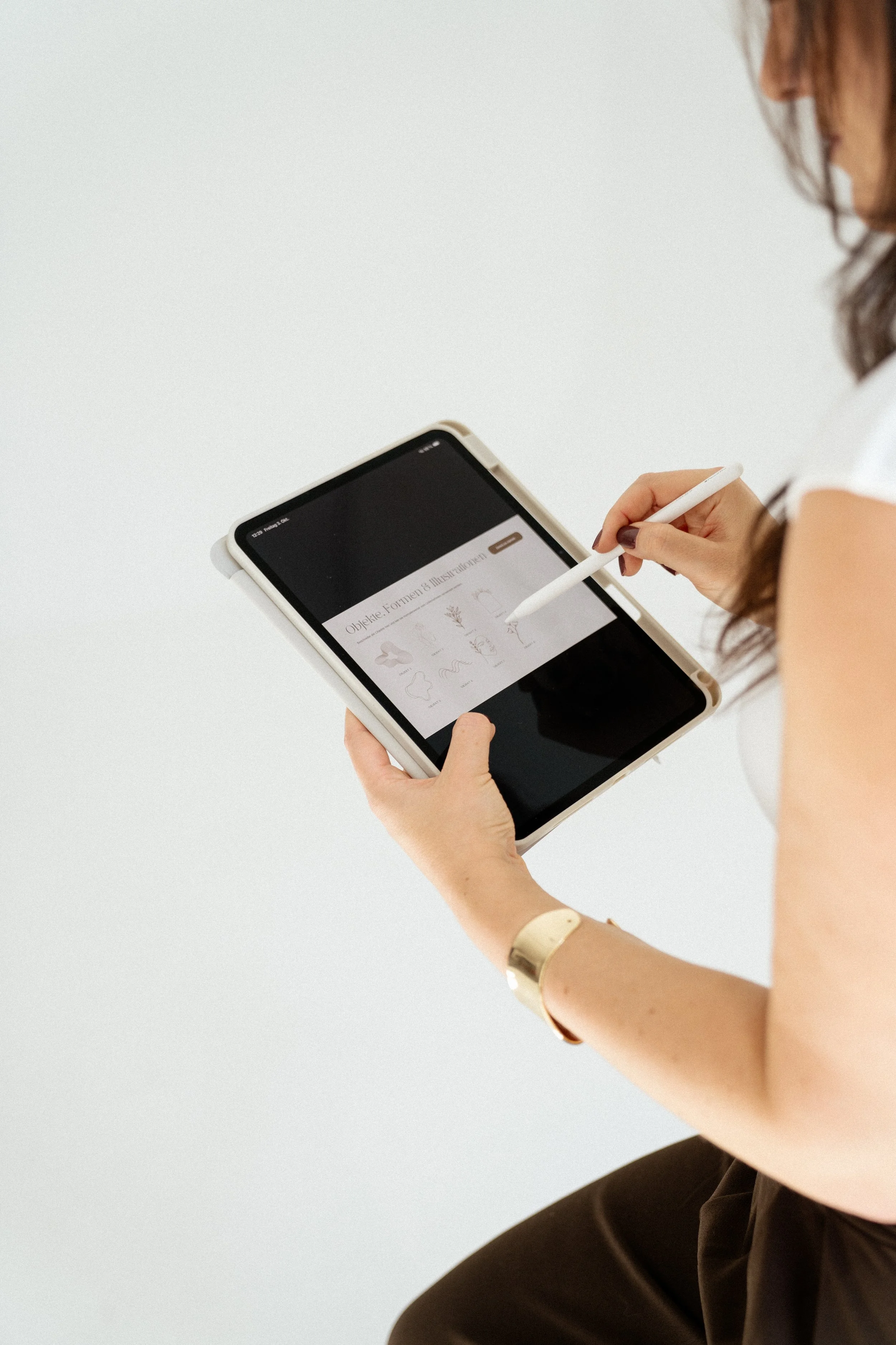 Visuelle Markenstrategie für Instagram von Lisa Altmann, die Design, Branding und Content so verbindet, dass Vertrauen entsteht und Qualität sofort spürbar wird.