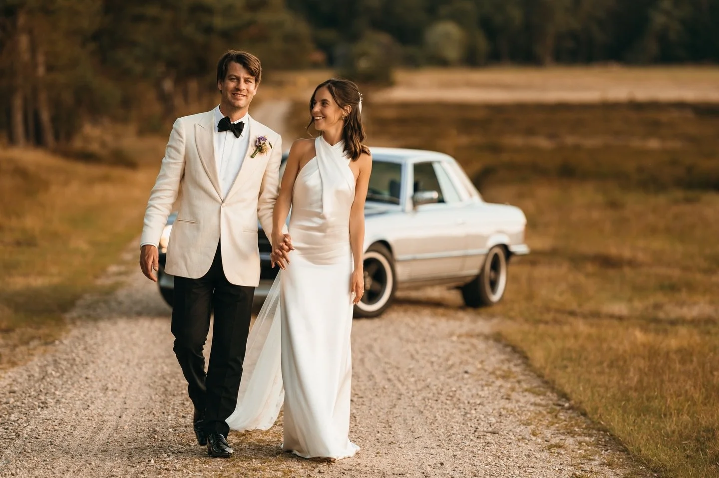 Remember this beautiful wedding? Ik kreeg vandaag leuk nieuws dat deze foto met een artikel over het bruidspaar in @ewmagazinenl komt volgende week. ❤️🫶