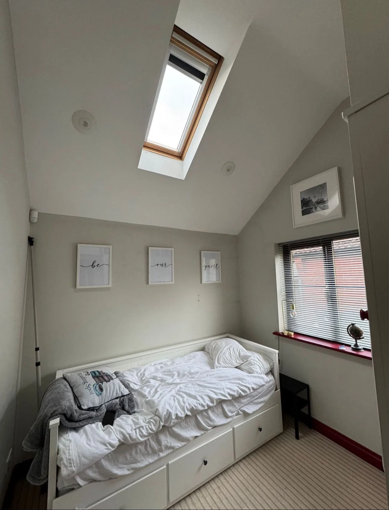 Thame, Library before 2.PNG