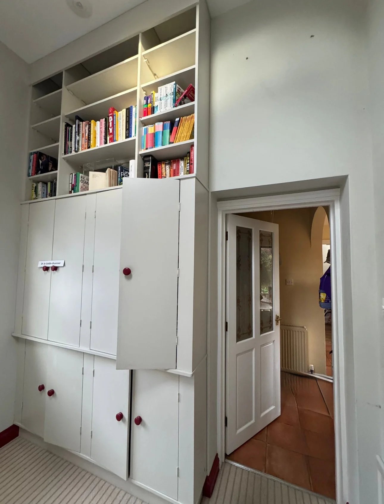 Thame, Library before 3.PNG