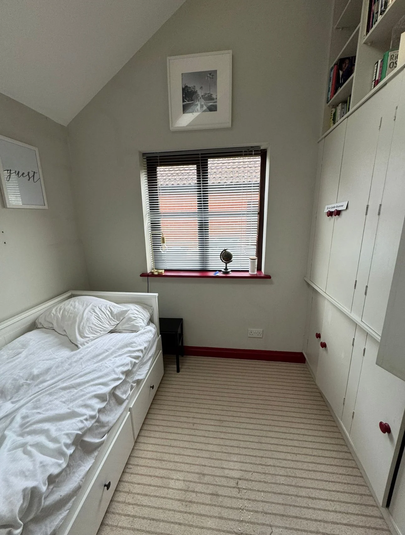 Thame, Library before.PNG