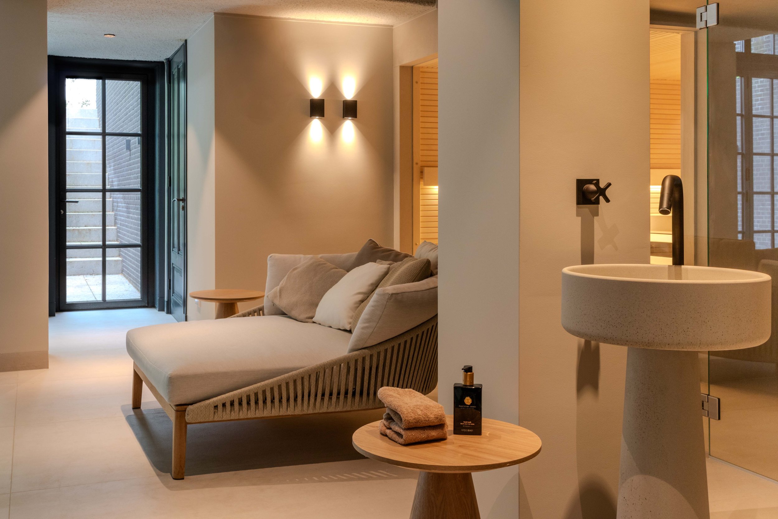 surrounded by the forest-18.jpg