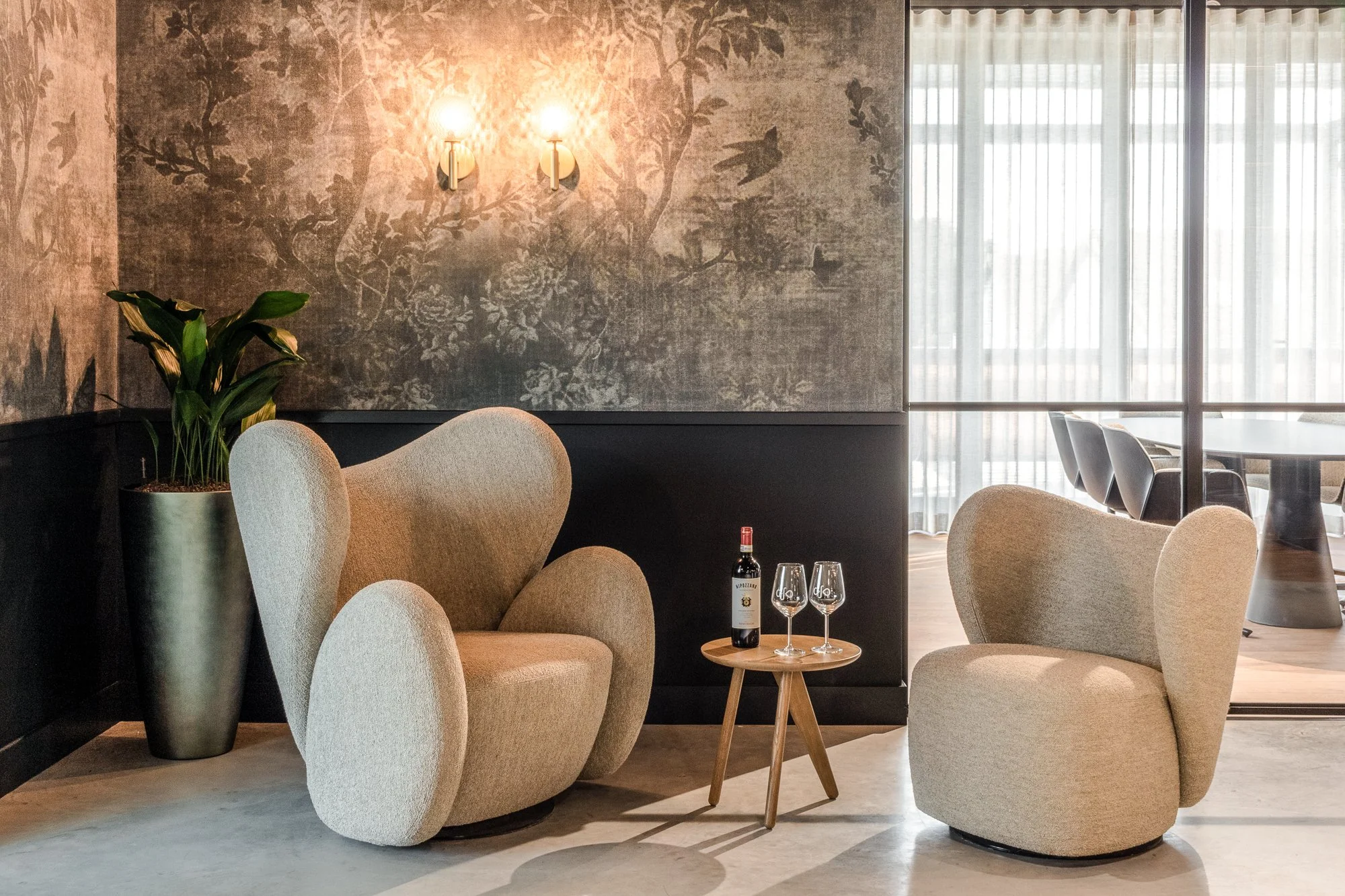 Modderkolk bar 2.jpg