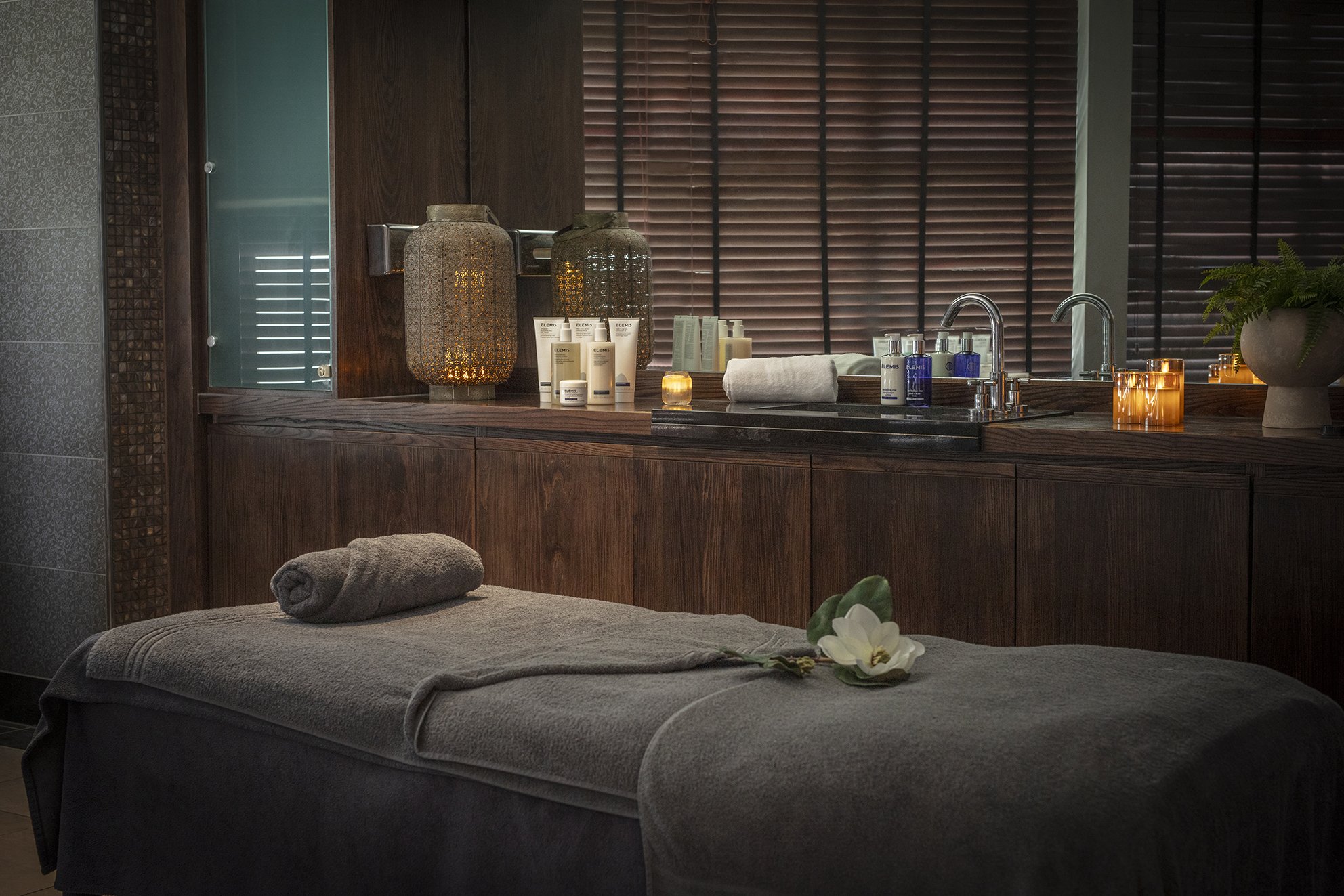 OULTON-HALL-SPA 8.jpg