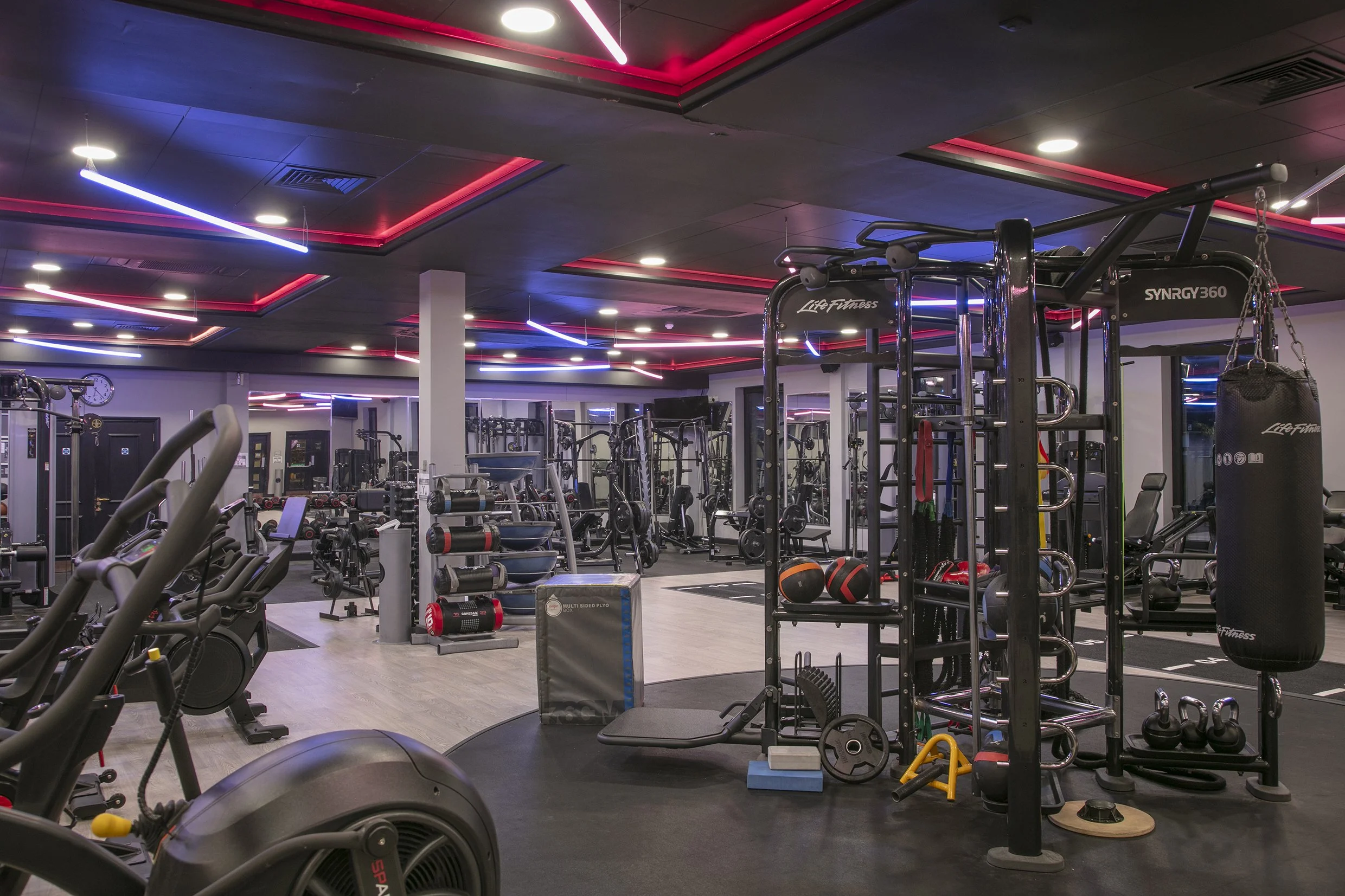 HAMPSHIRE COURT GYM-12.jpg