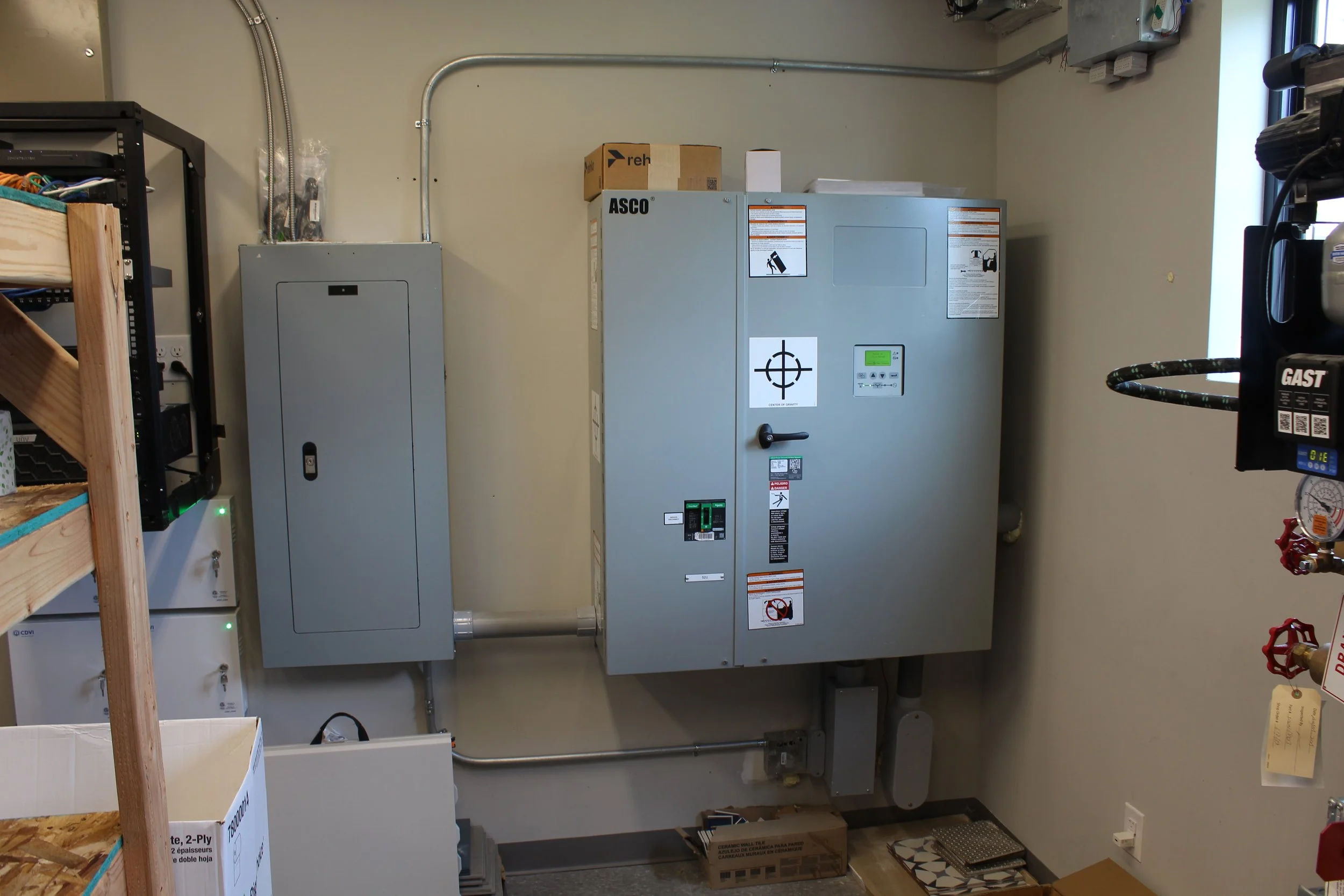 Electric-Tfer-Switch-Panel.jpg