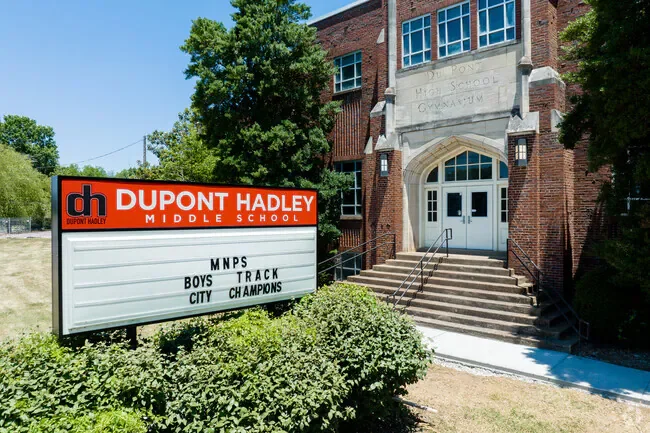 dupont-hadley-middle-school-old-hickory-tn-schoolphoto.webp