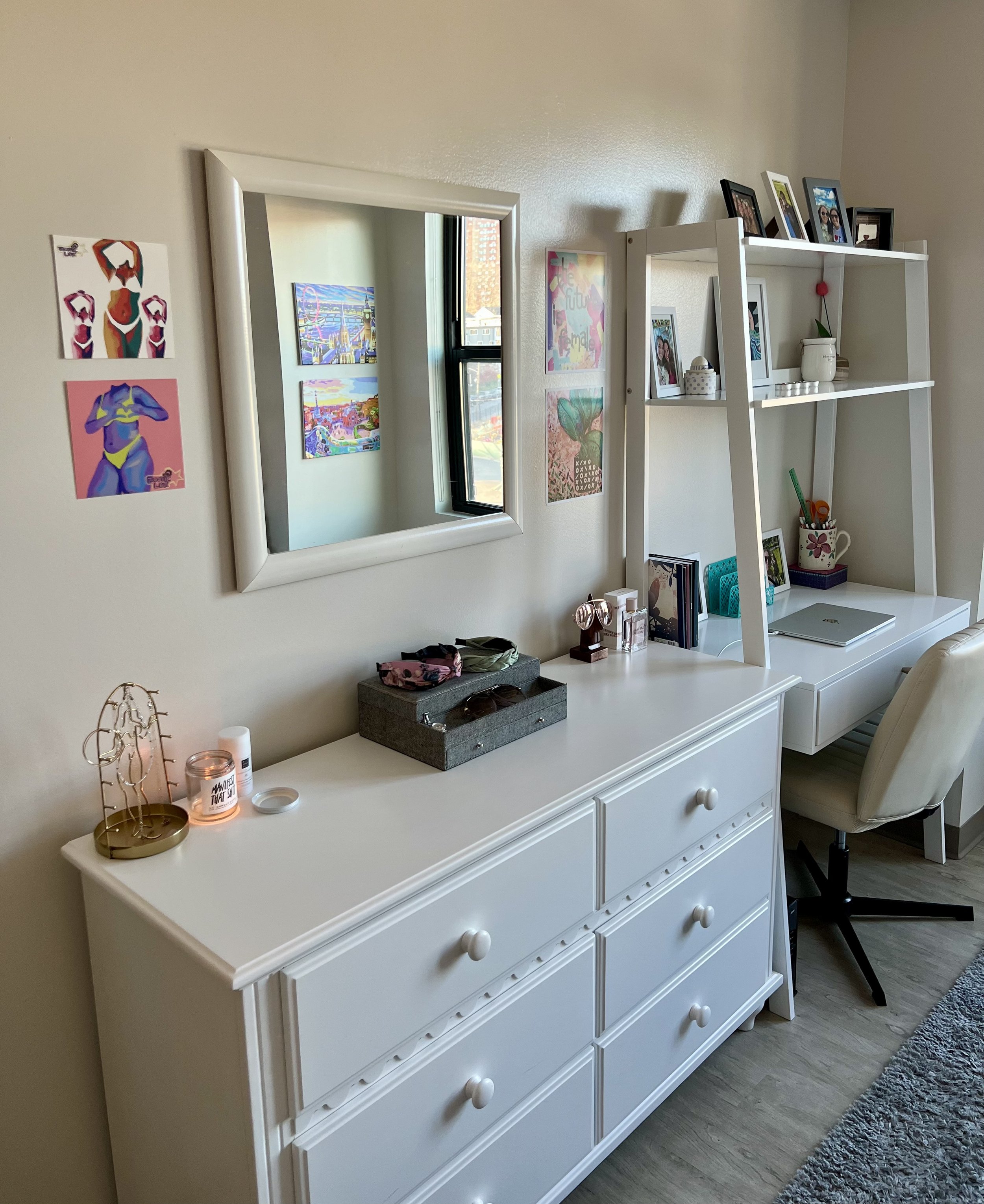 Organized women's one bedroom apartment