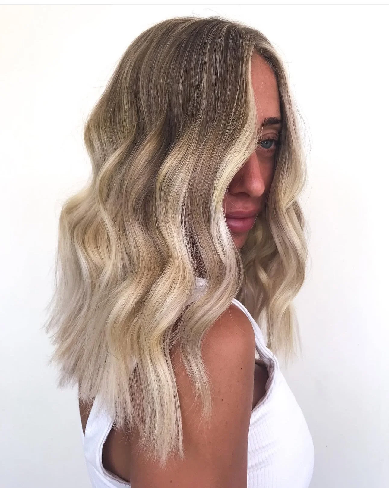 dimensional blonde hair colour