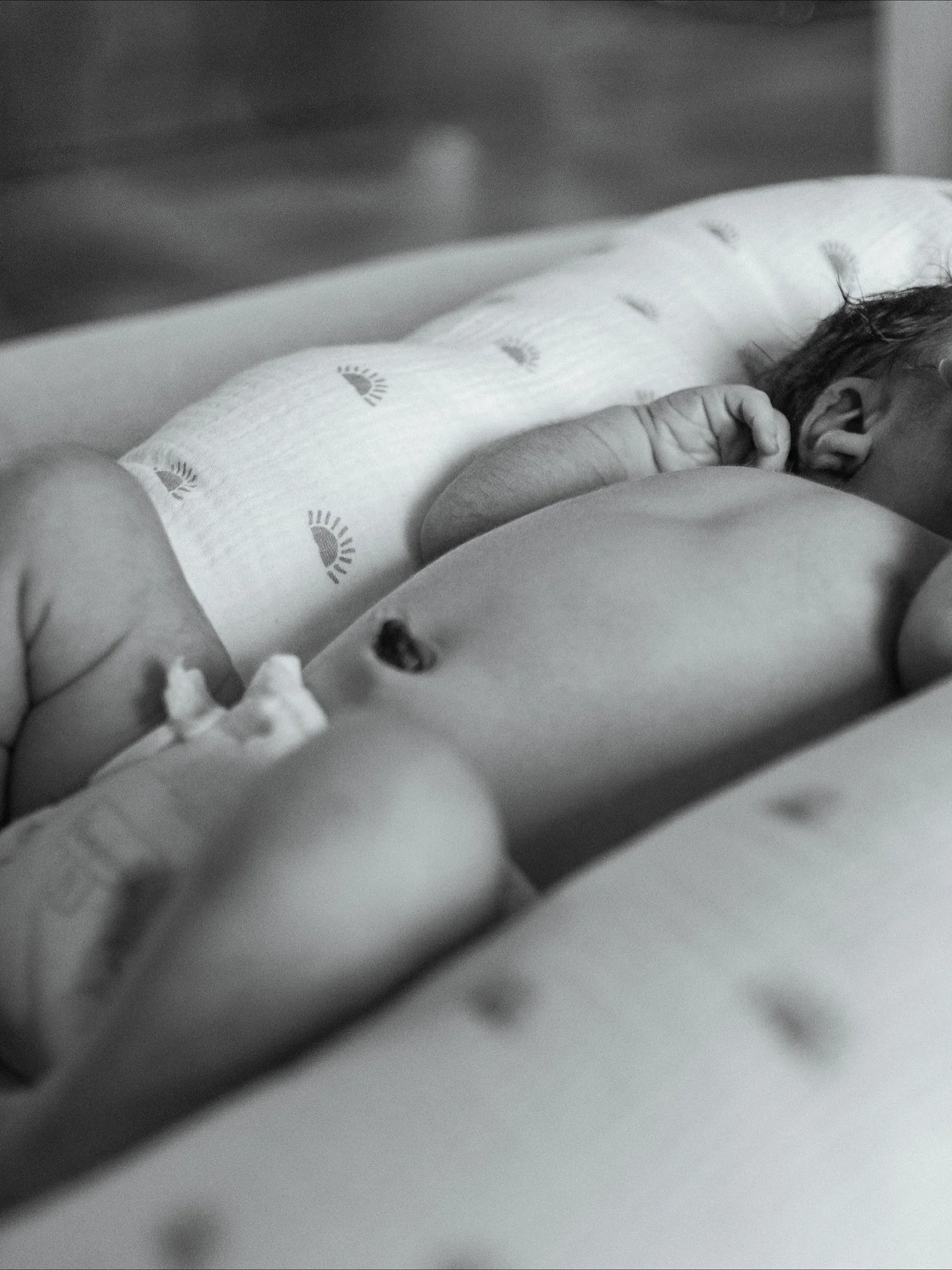 Bits &amp; pieces of Oliver James☁️🍯🍼

#newborn #newbornsession #photoshoot #inhomenewbornsession #photographer #midwest #southdakotaphotographer #photoshoot #newbornposing