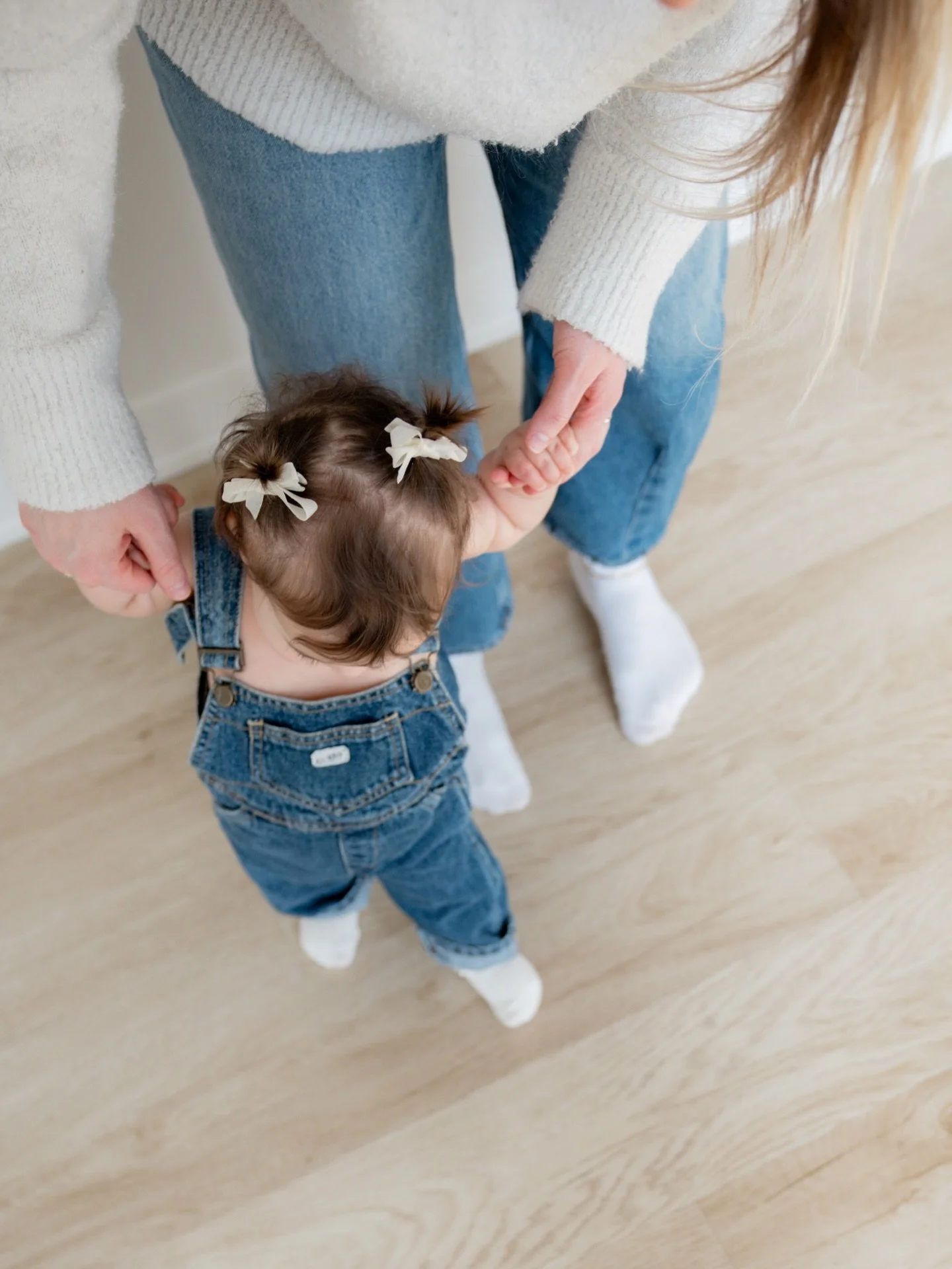 Mommy &amp; Me Mini&rsquo;s Booking Now!!!

April 17 2 available spots!!
April 19 1 spot open!!

Message me now to get on the books🫶🏼💌