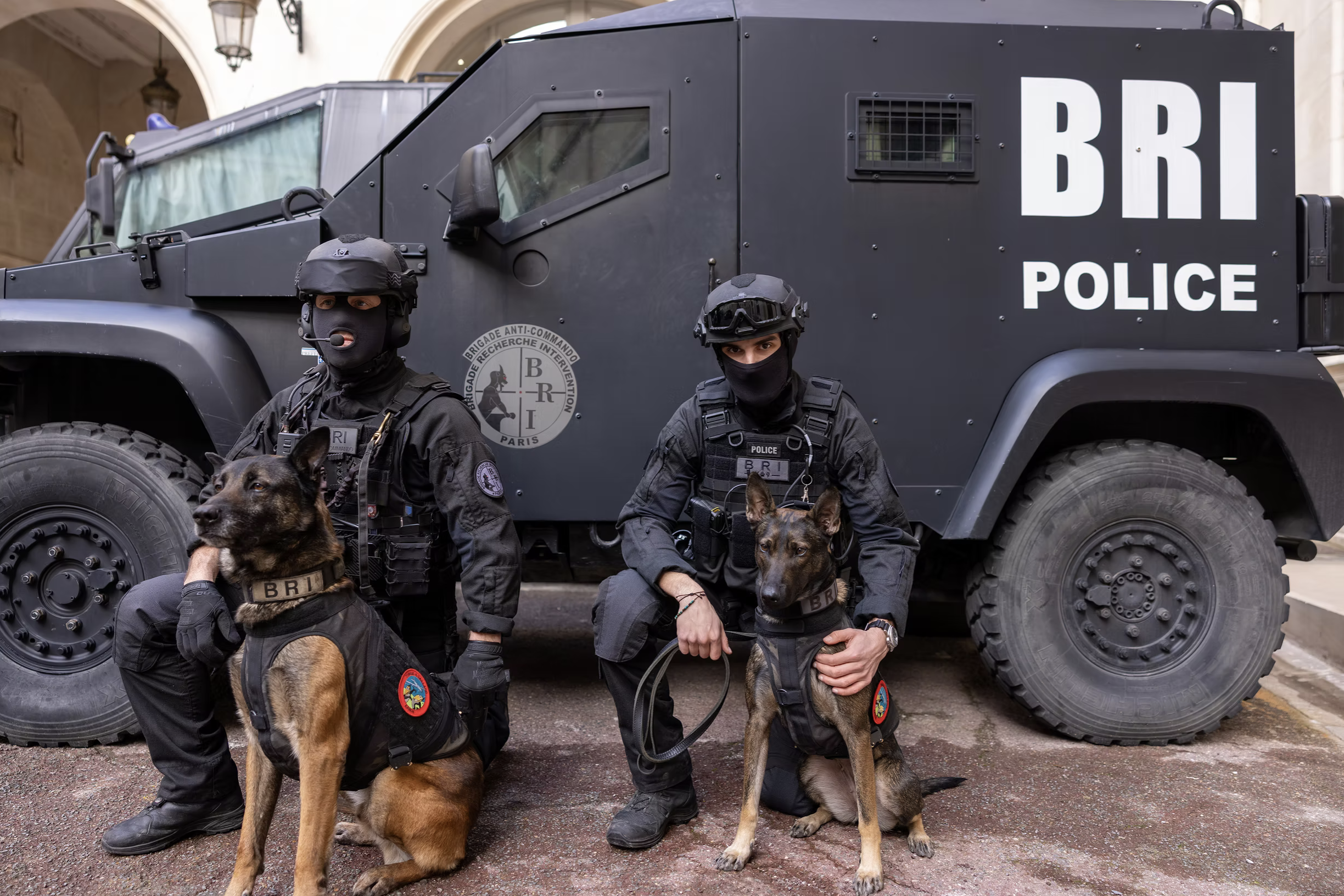 Brigade cynophile de la BRI.