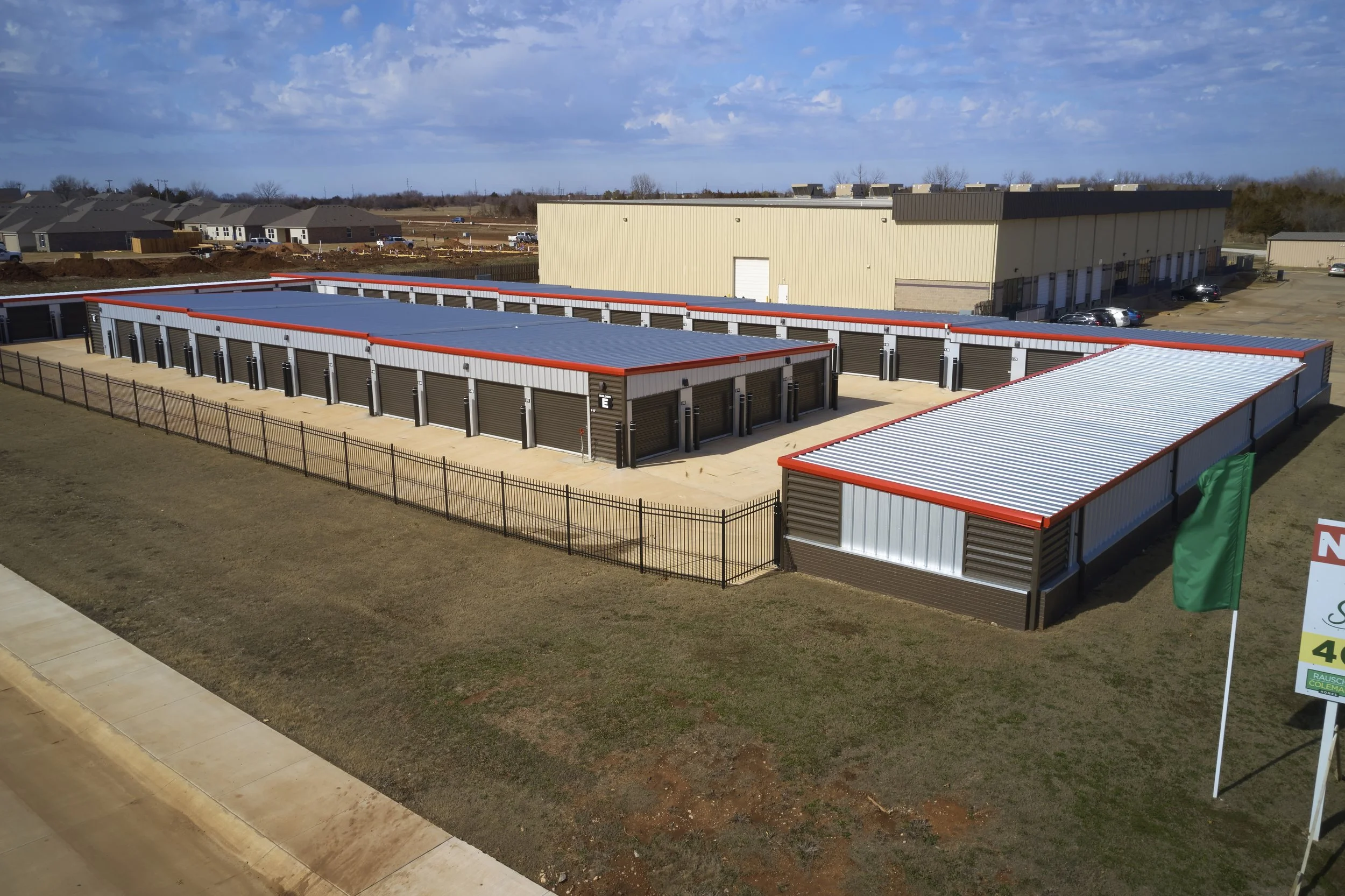 LockedUpSelfStorage_Aerial_011.jpg