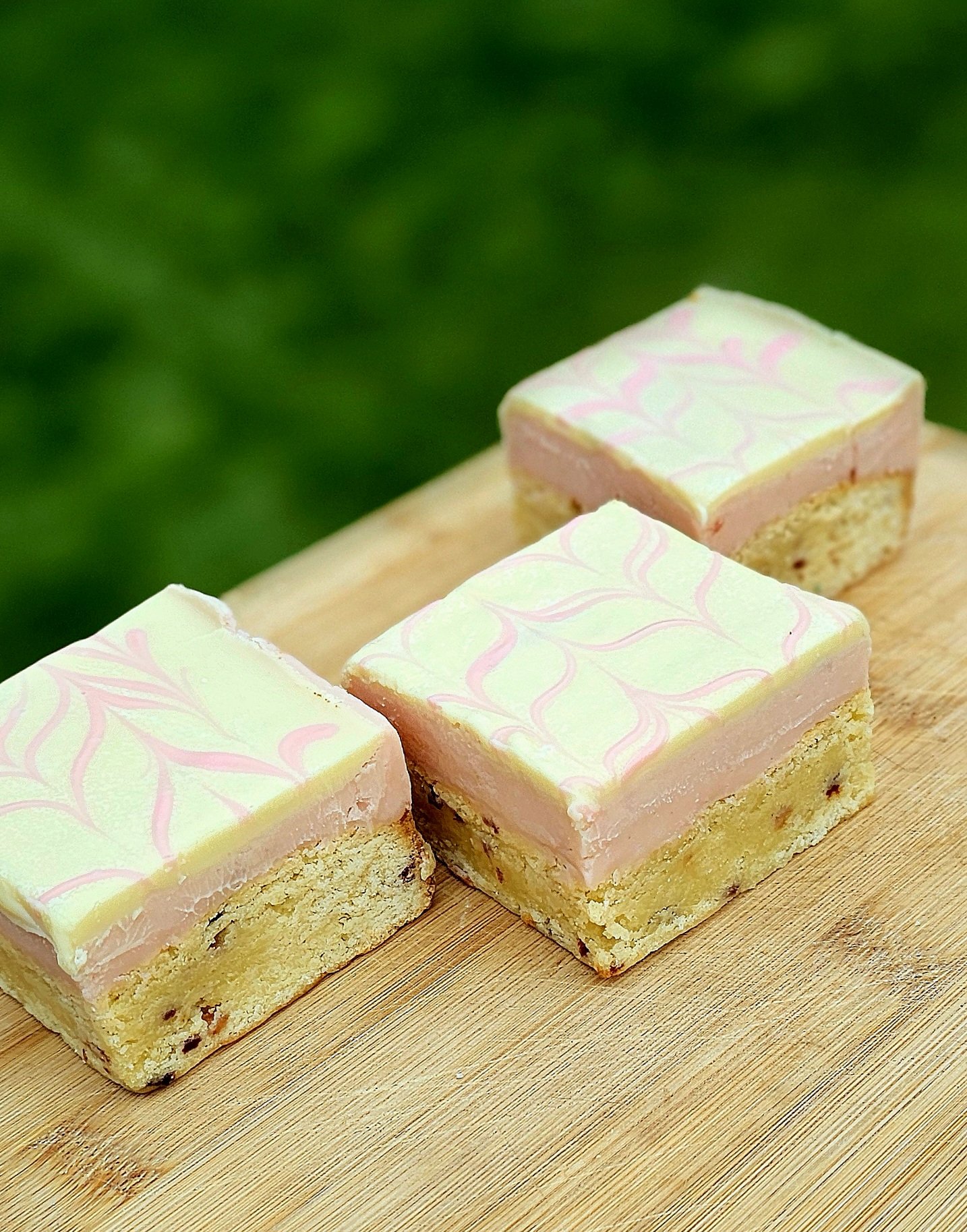 Strawberry Fudge Blondie