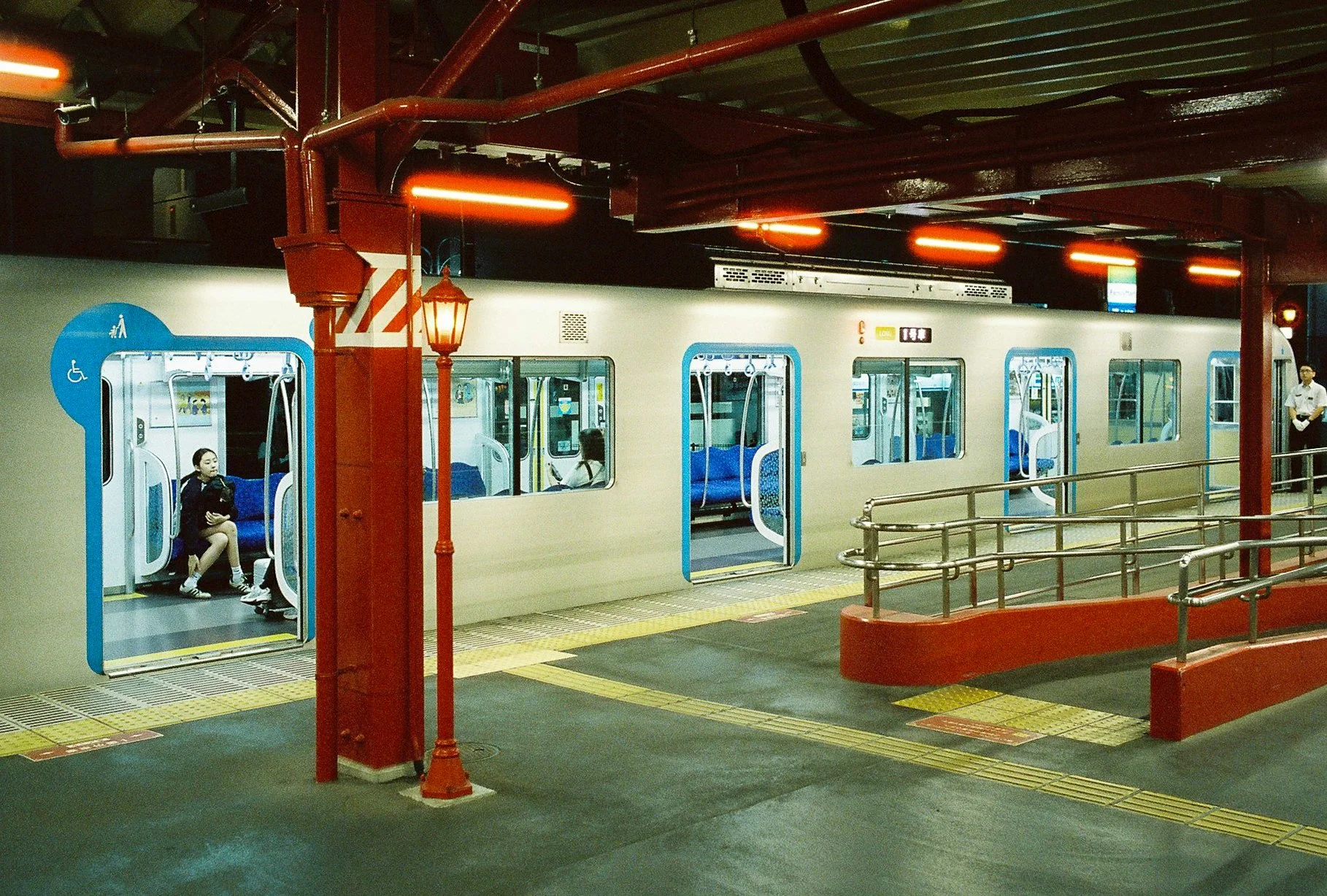 Tokyo On Cinestill 800T