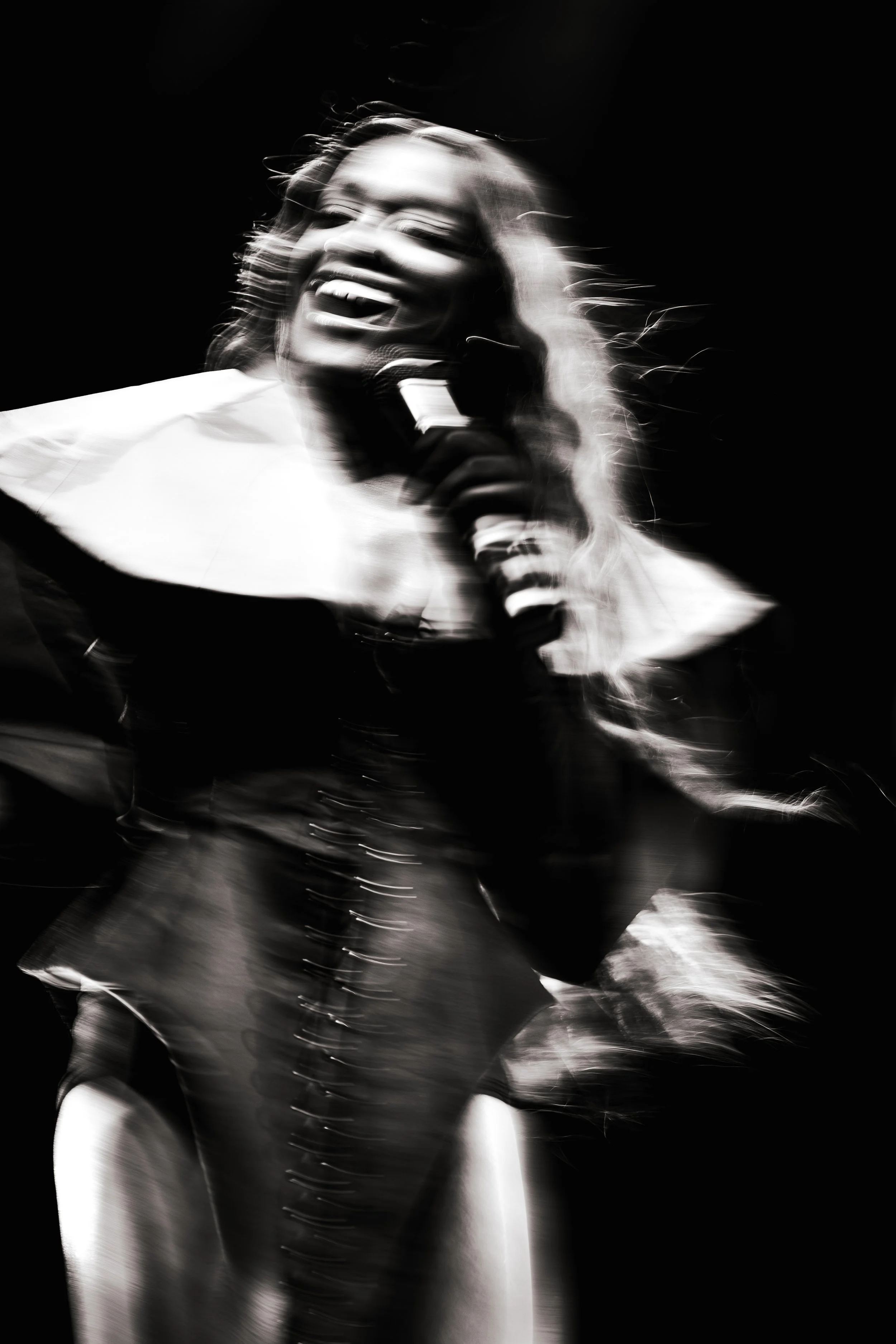 AZEALIABANKS-55MAG(15de27).jpeg