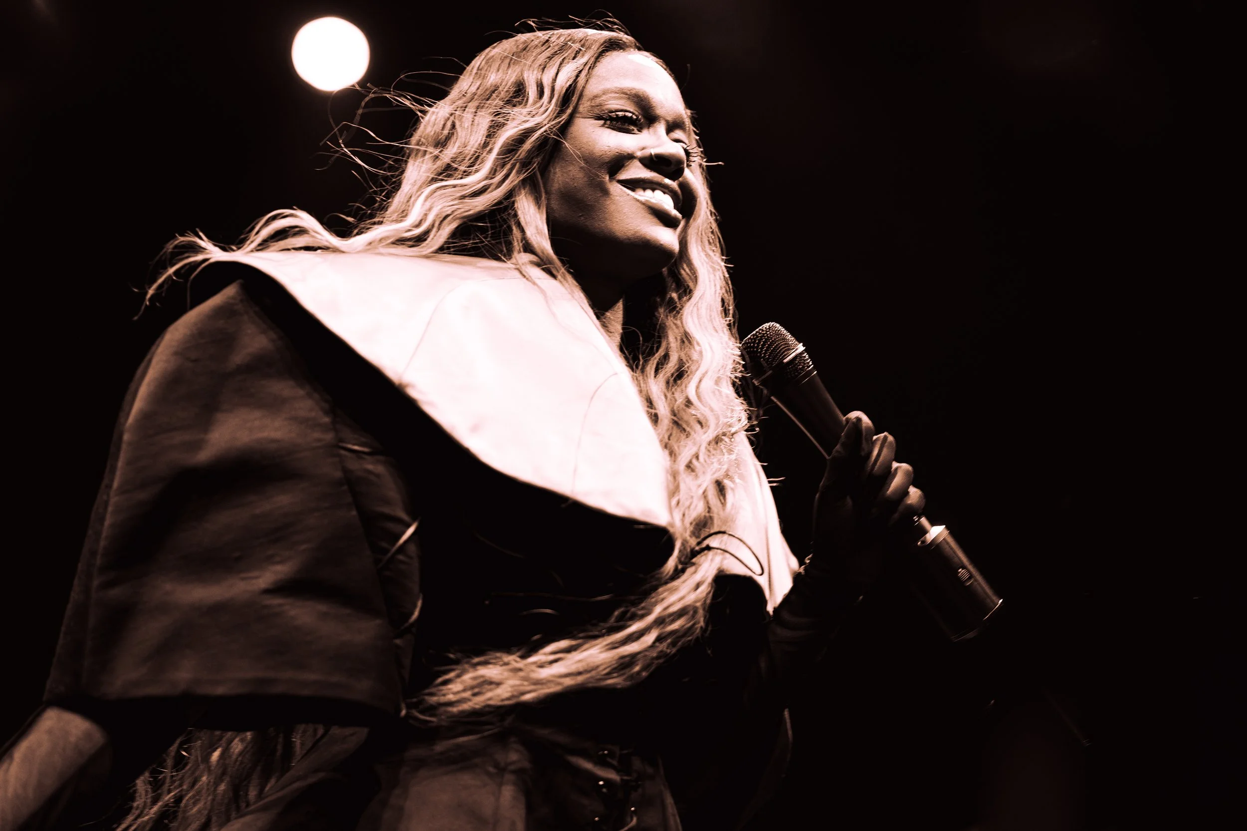 AZEALIABANKS-55MAG(9de27).jpeg