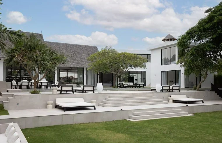 ✨ Discover the art of island luxury in Canggu.
This stunning 5-bedroom villa is where contemporary design meets tropical serenity — the ultimate private sanctuary for those who value space, style, and sophistication.
🏝️ Nestled in the heart