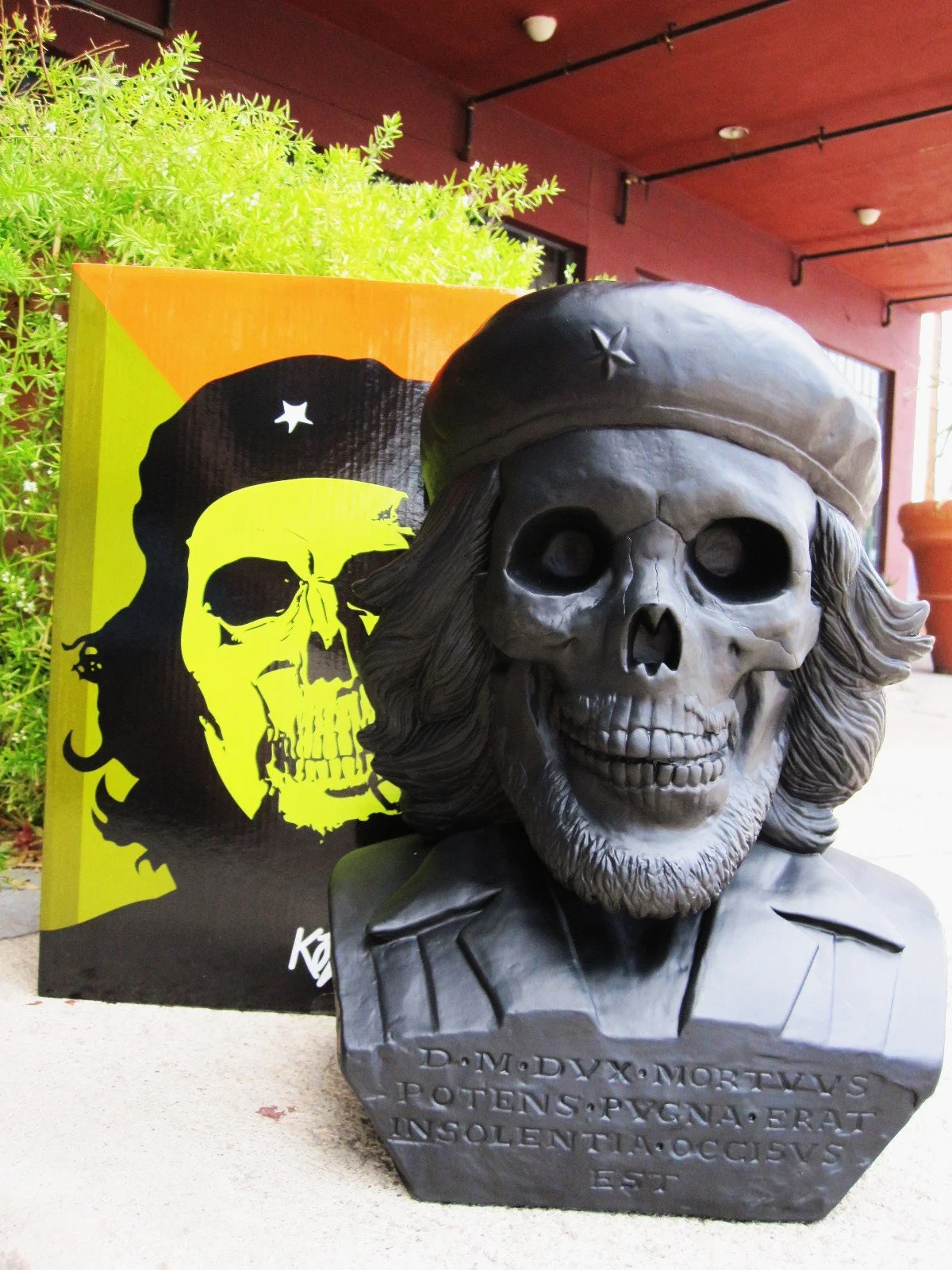 Frank Kozik 'Dead Che' Black Bust Available