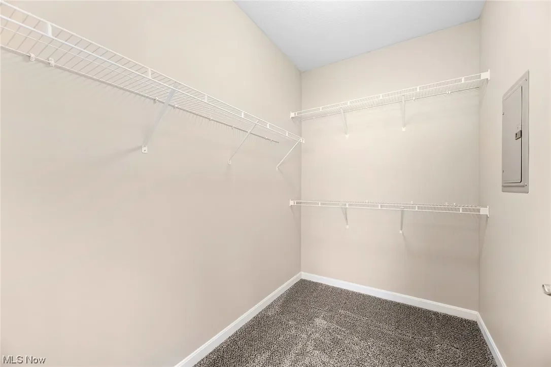 Walk in Closet.webp