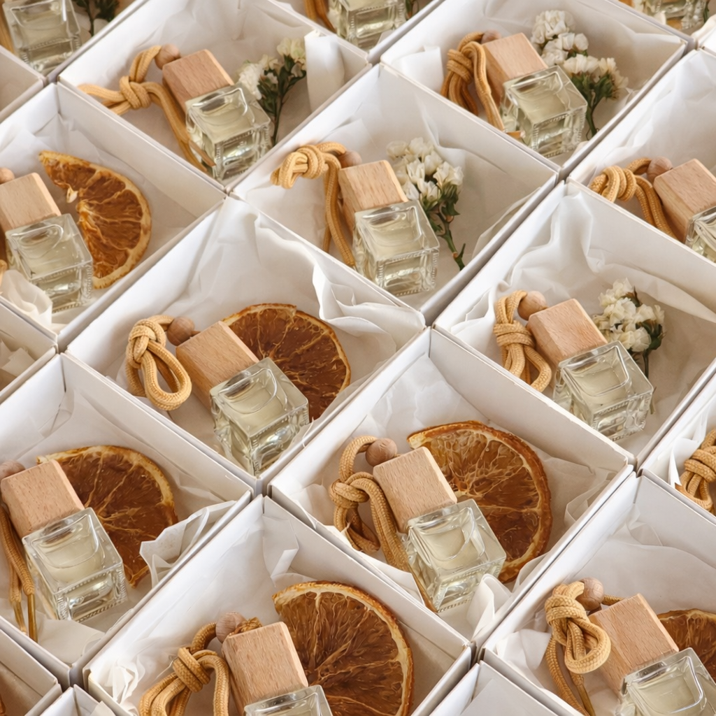 Luxury wedding favor with personalized label and glass diffuser