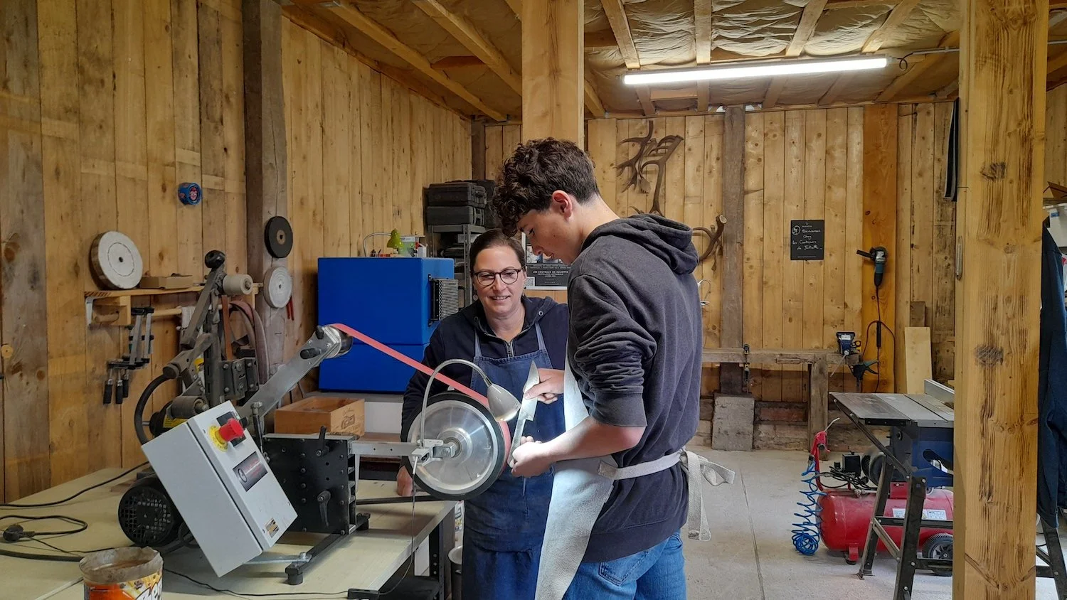 Juliette Tanguy_workshop_she blades4.jpg