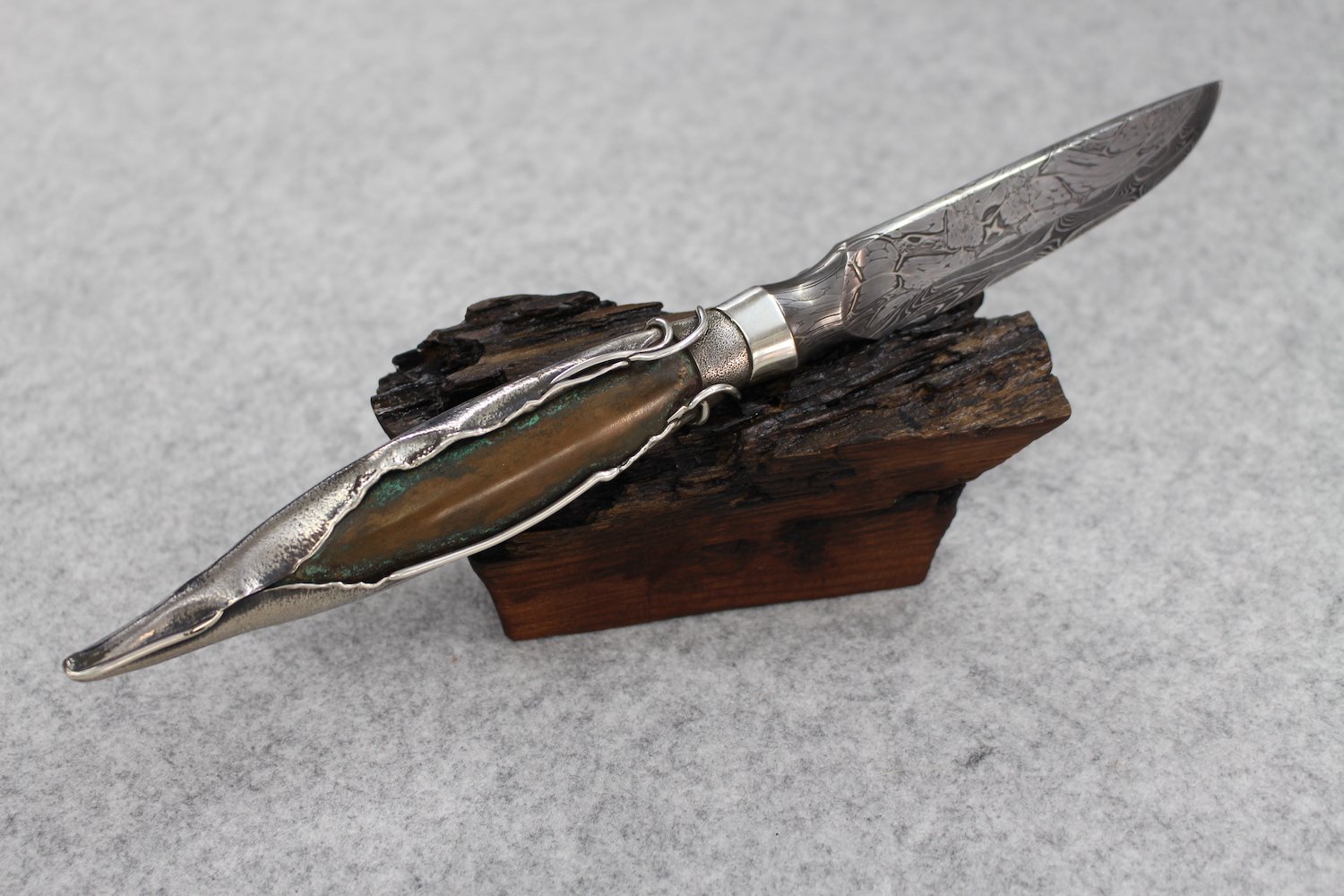 Handmade knife by Chantal Gilbert, member of SHE BLADES, international platform for women in cutting arts