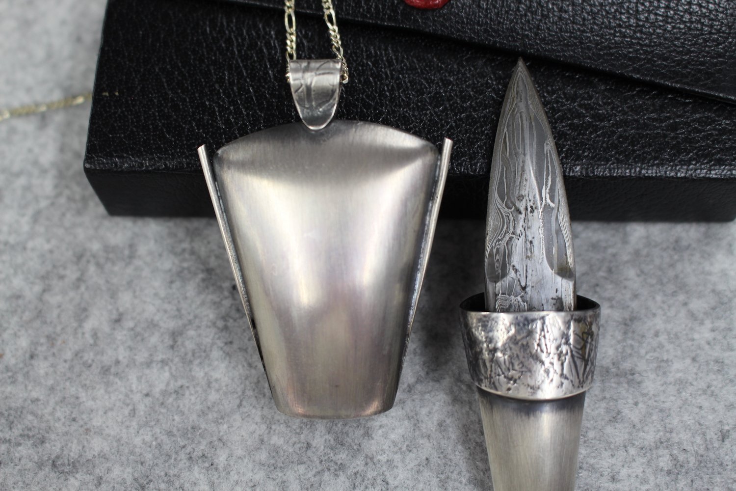 Chantal Gilbert_she blades_pendentifs5.JPG