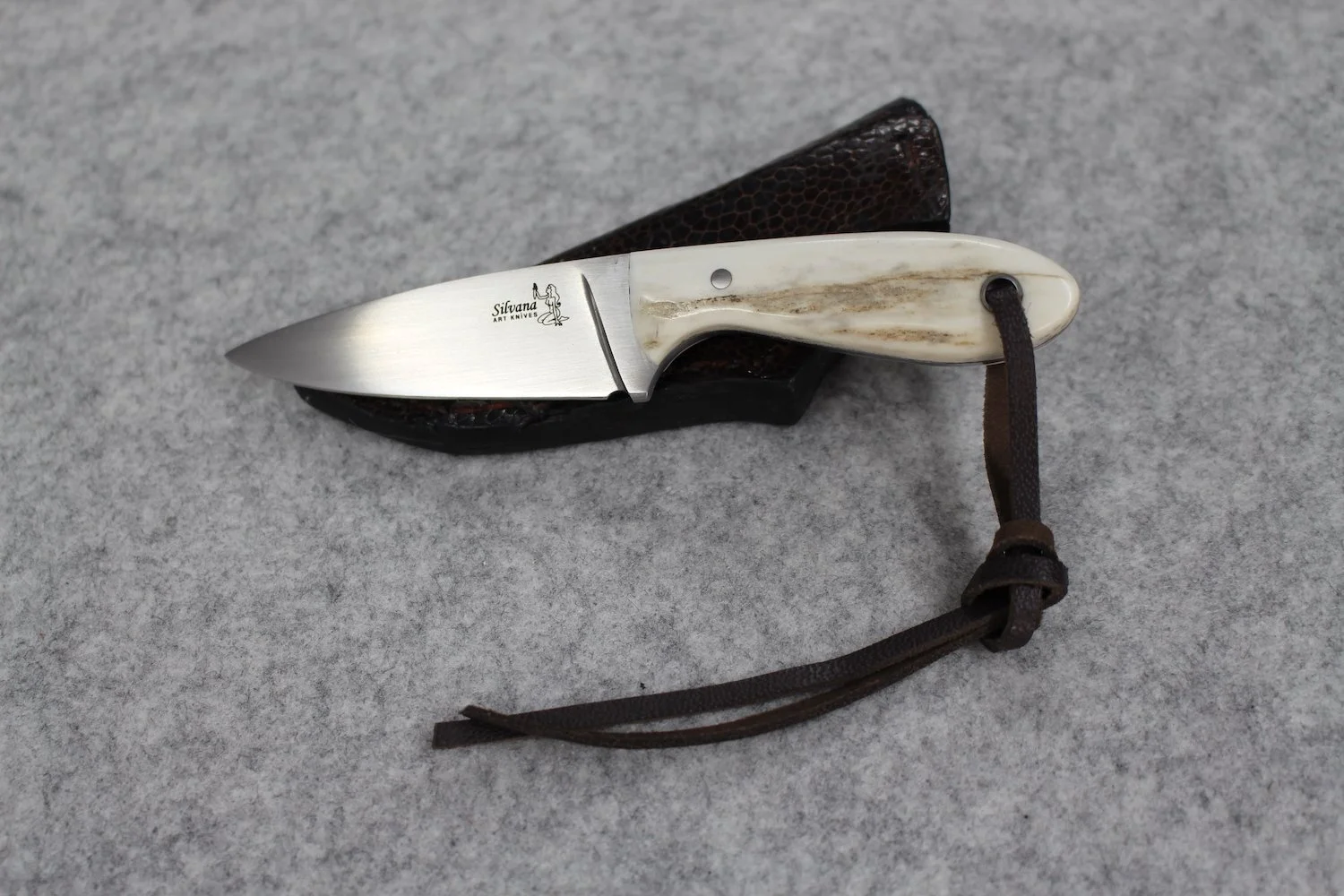 Silvana Mouzinho_she blades_luna2.JPG