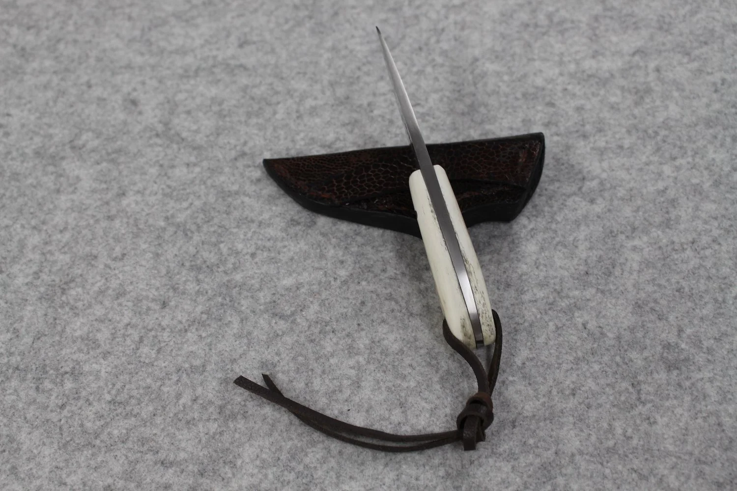 Silvana Mouzinho_she blades_luna4.JPG