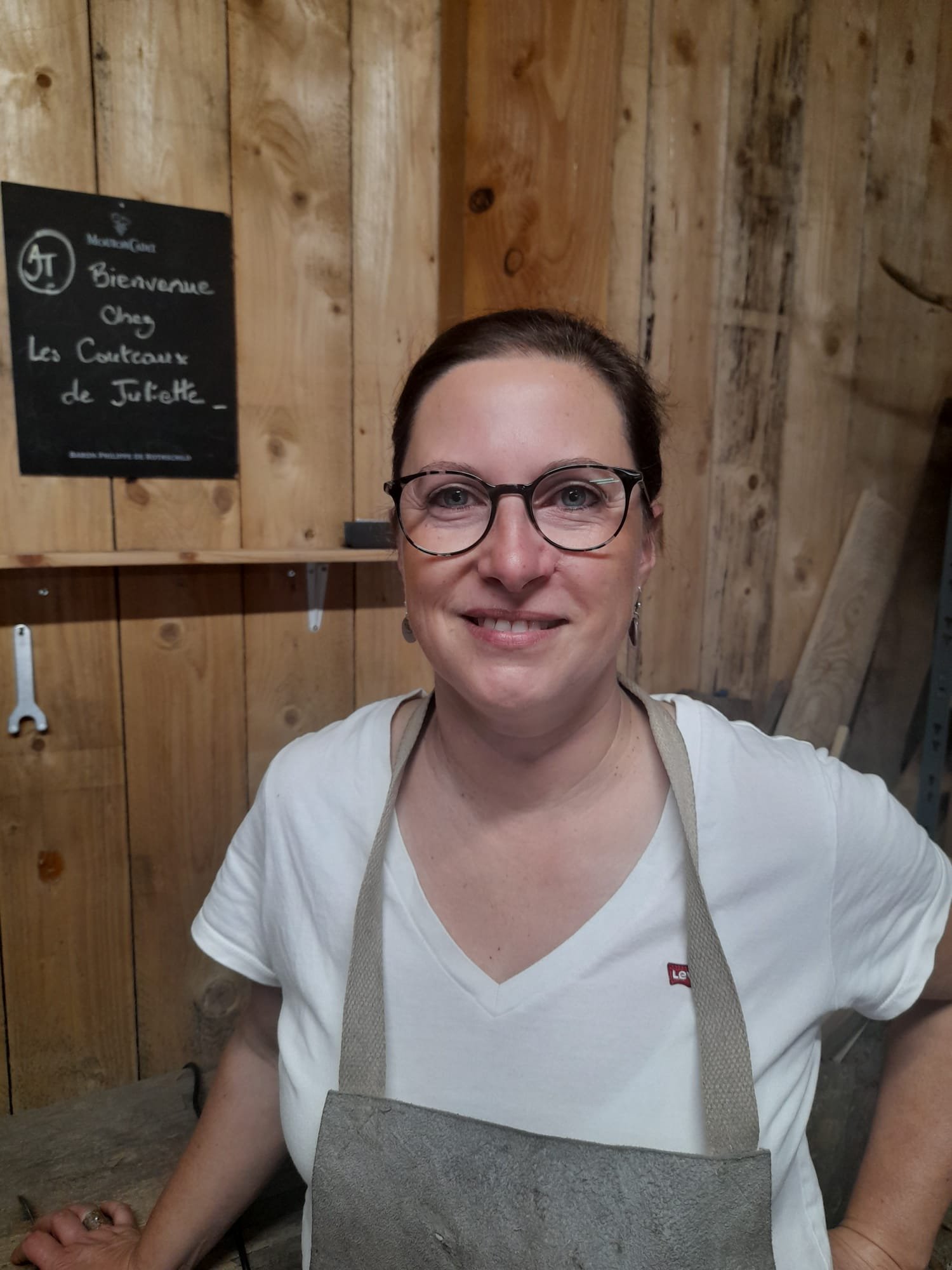 Anne-Juliette Tanguy, French woman knife maker and member of SHE BLADES, international platform for women cutting arts.