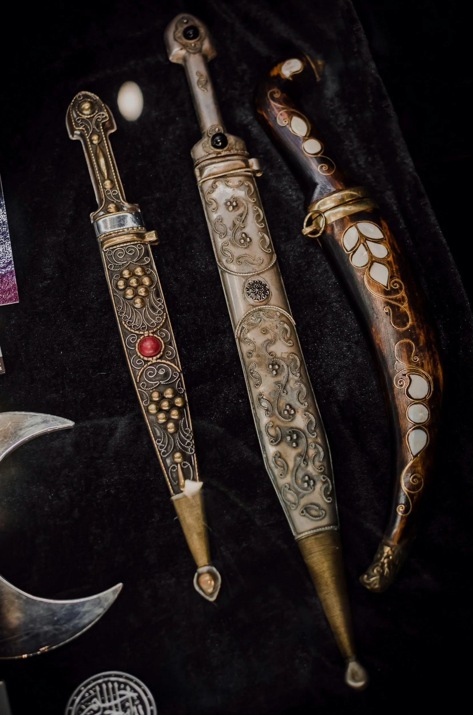 Art knives for SHE BLADES international exhibitions