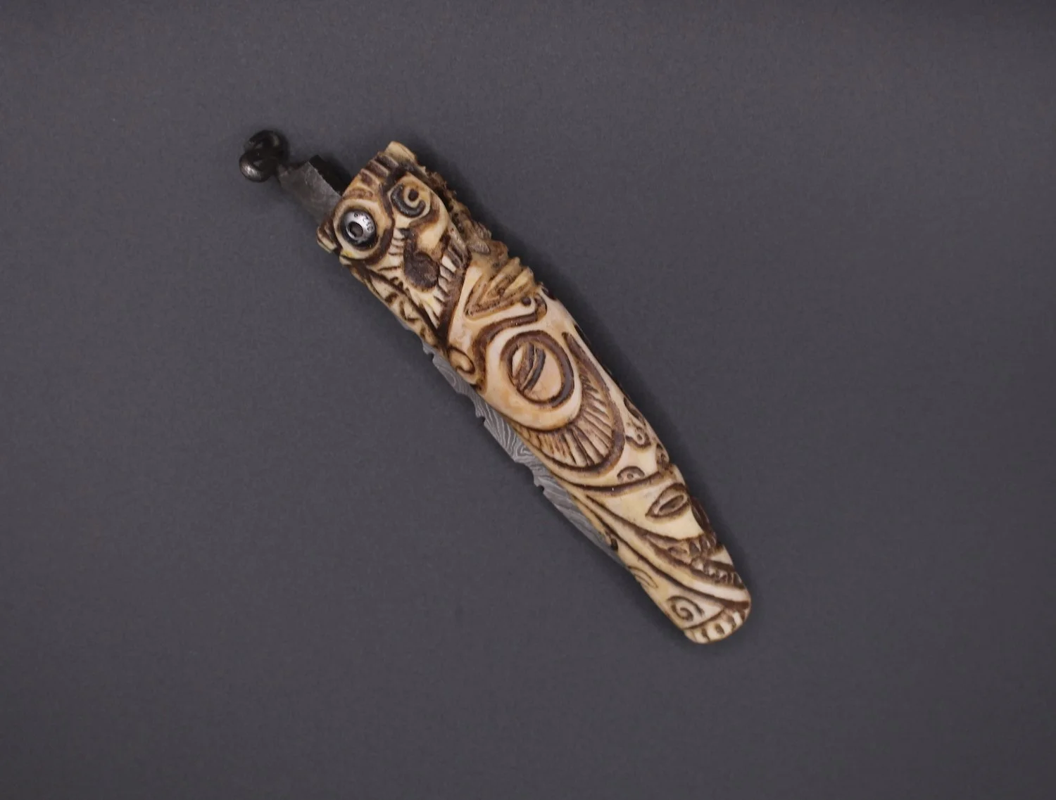 Couteau pliant gravé Sophie Fauré A3.JPG