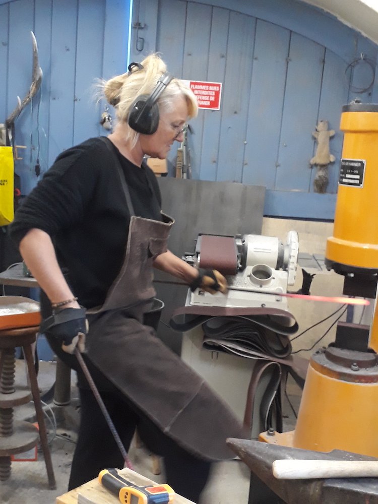 Sophie Faure for SHE BLADES women knife makers