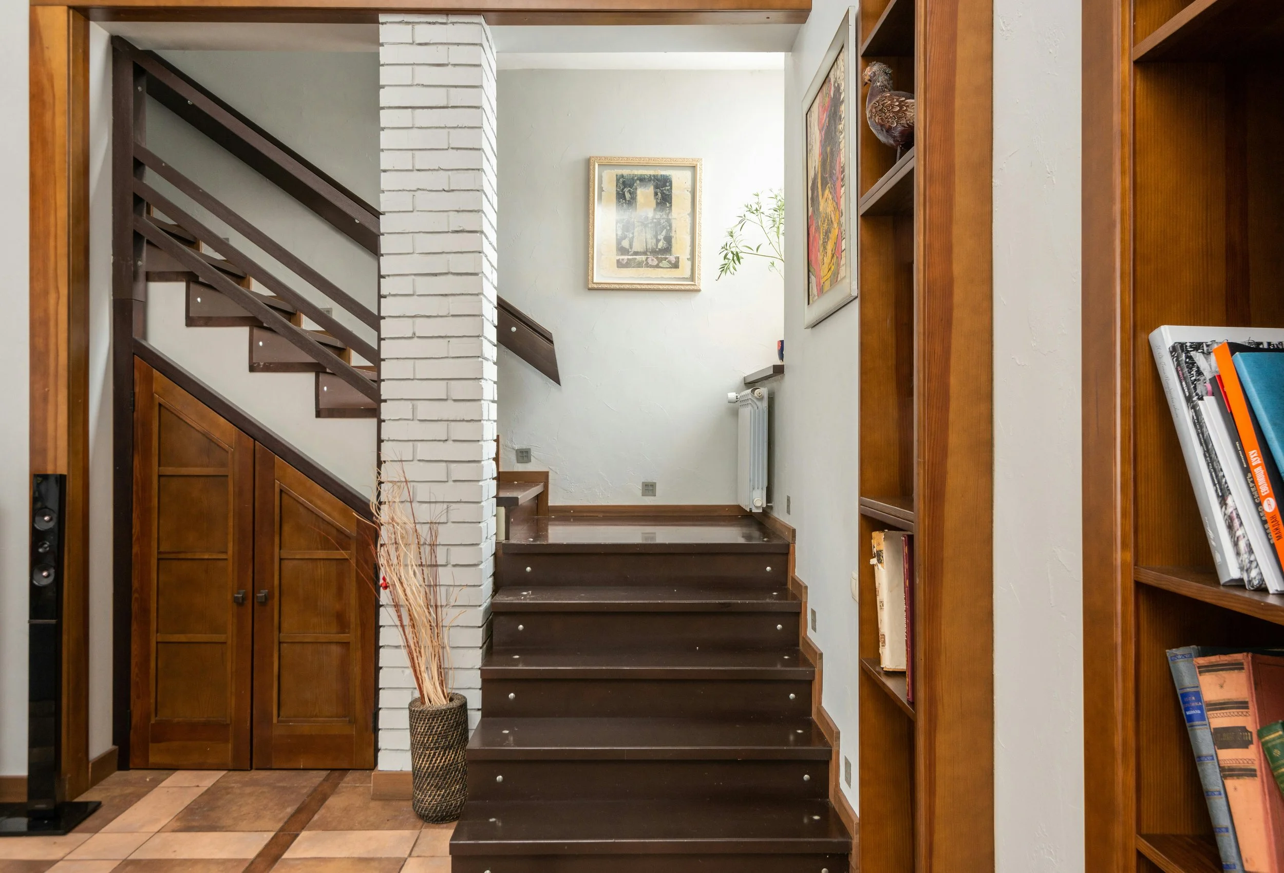 How Designer Stairs and Hallway Ideas Elevate Your Entire Home