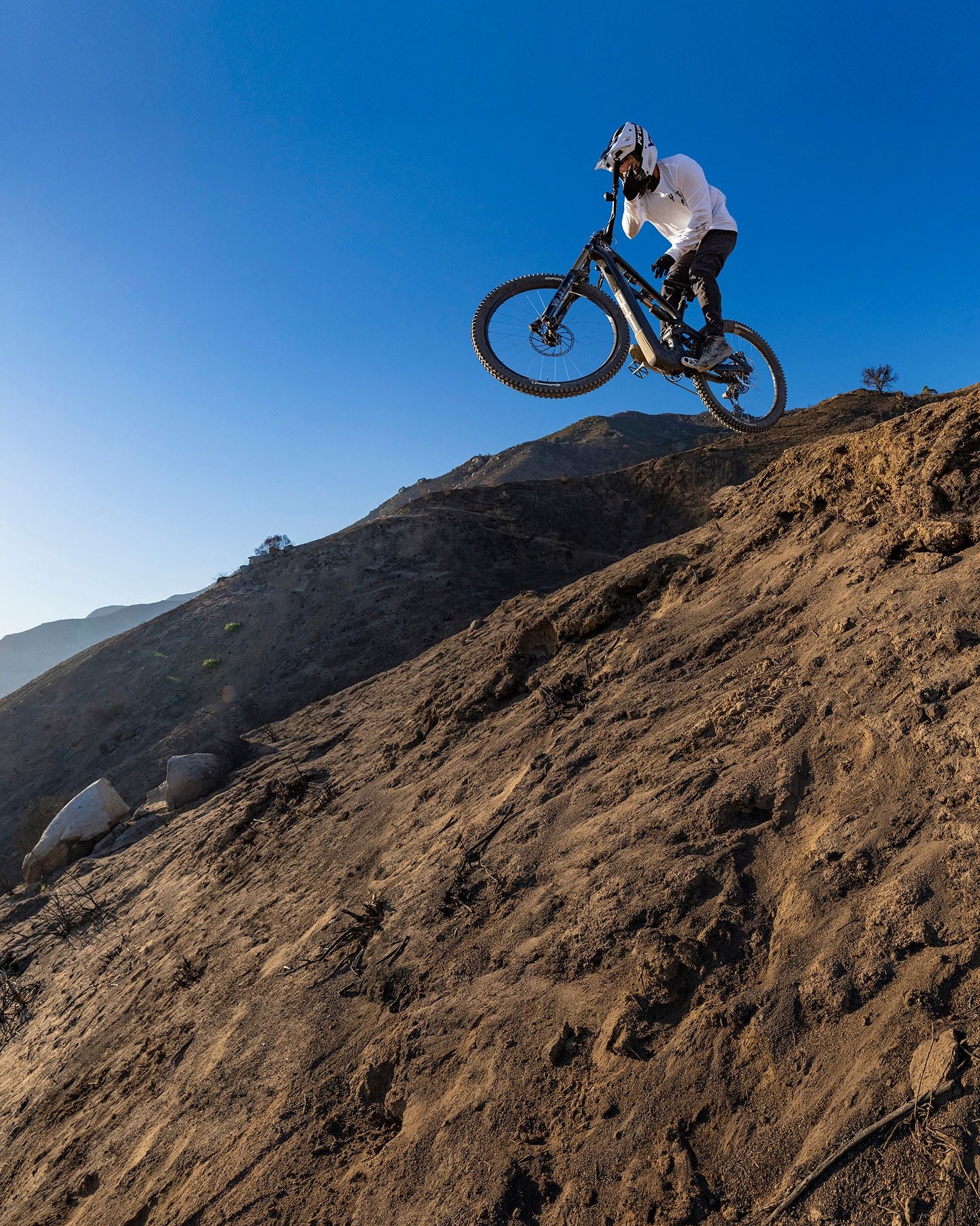 I have not seen anyone Bar Spin an ebike until I saw @whoisdylan drop in on the @yt_industries Decoy Supernatural when he was filming for &ldquo;Daydreaming.&rdquo; Then again, I see a lot of firsts when it comes to shooting with Dylan. Cool to see @