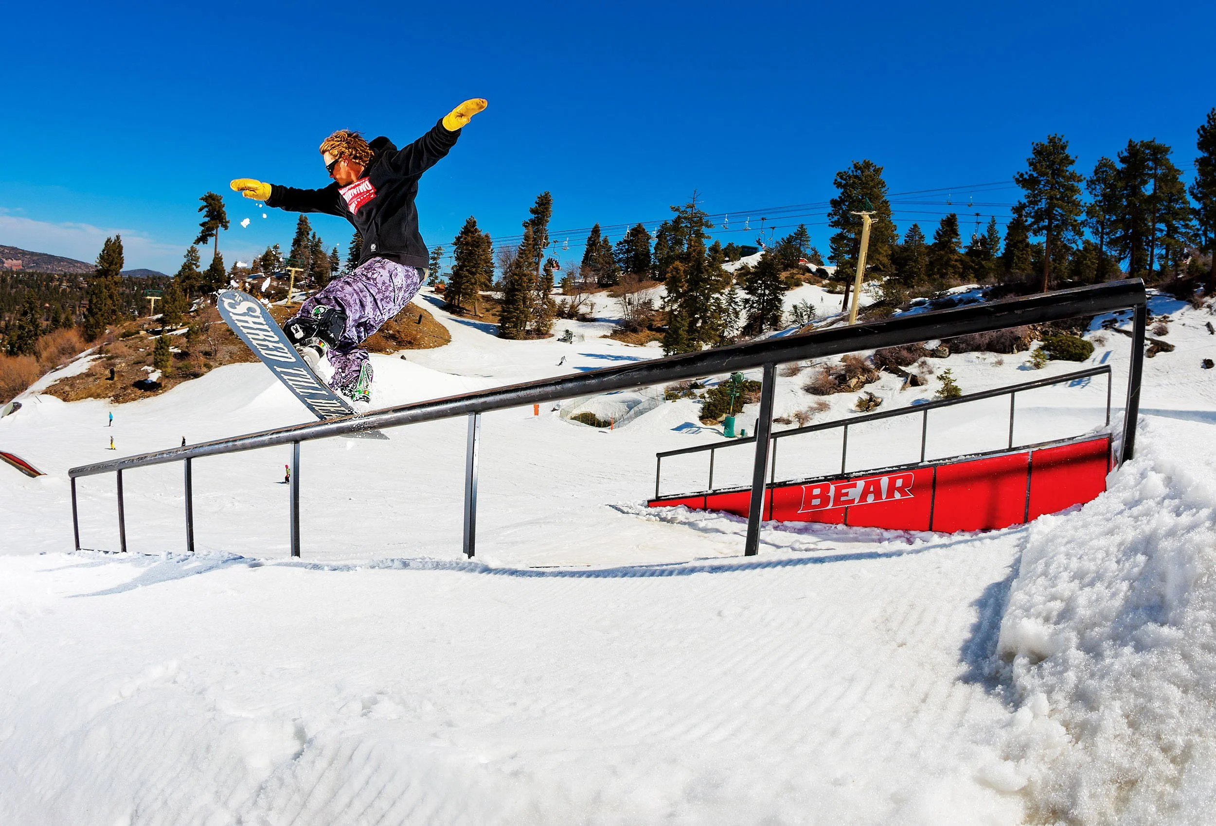Snowboarding-024-ChrisBradshaw-BearMountain-ChrisWellhausen.jpg