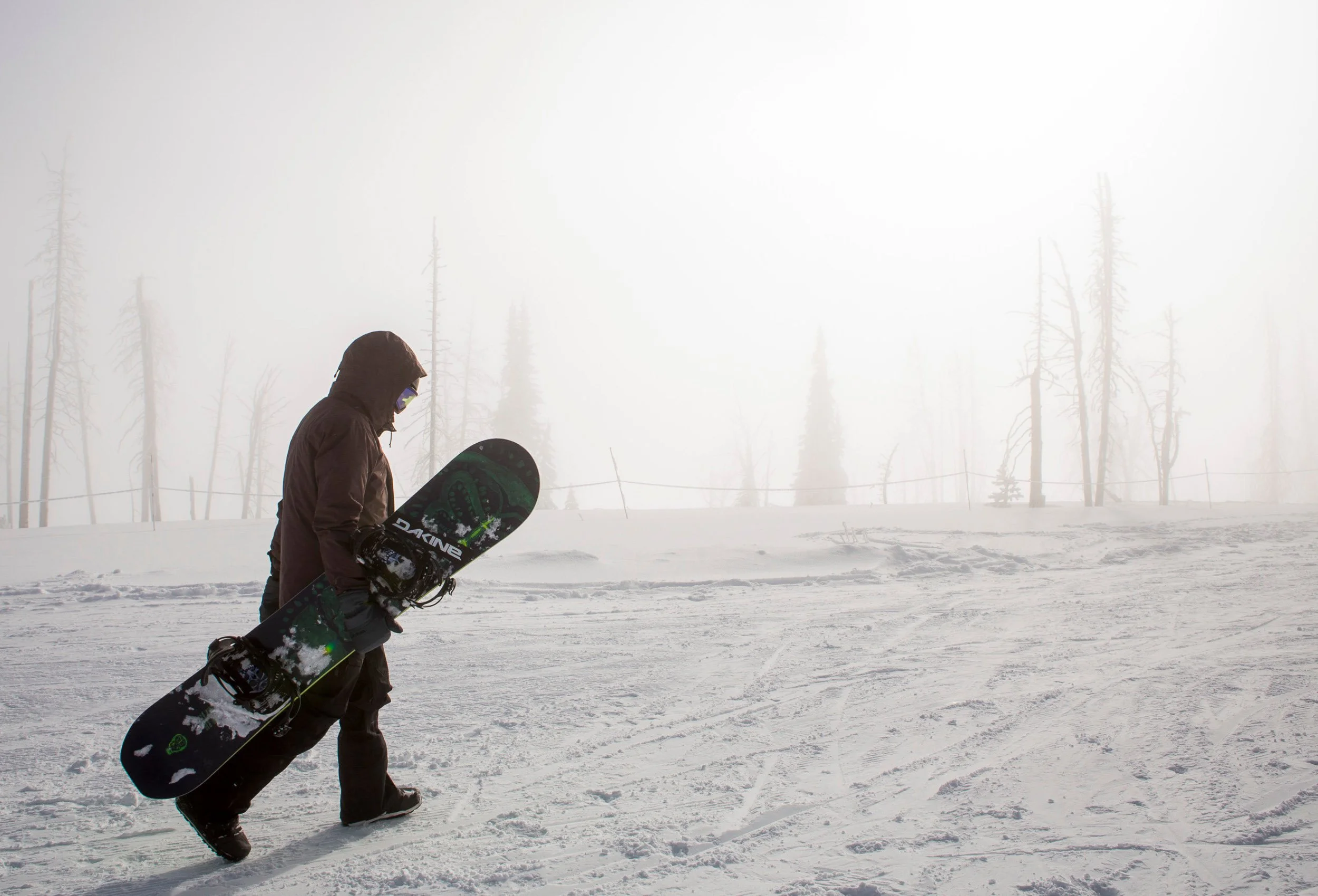 Snowboarding-108-JasonRobinson-LostTrail-Montana-ChrisWellhausen.JPG