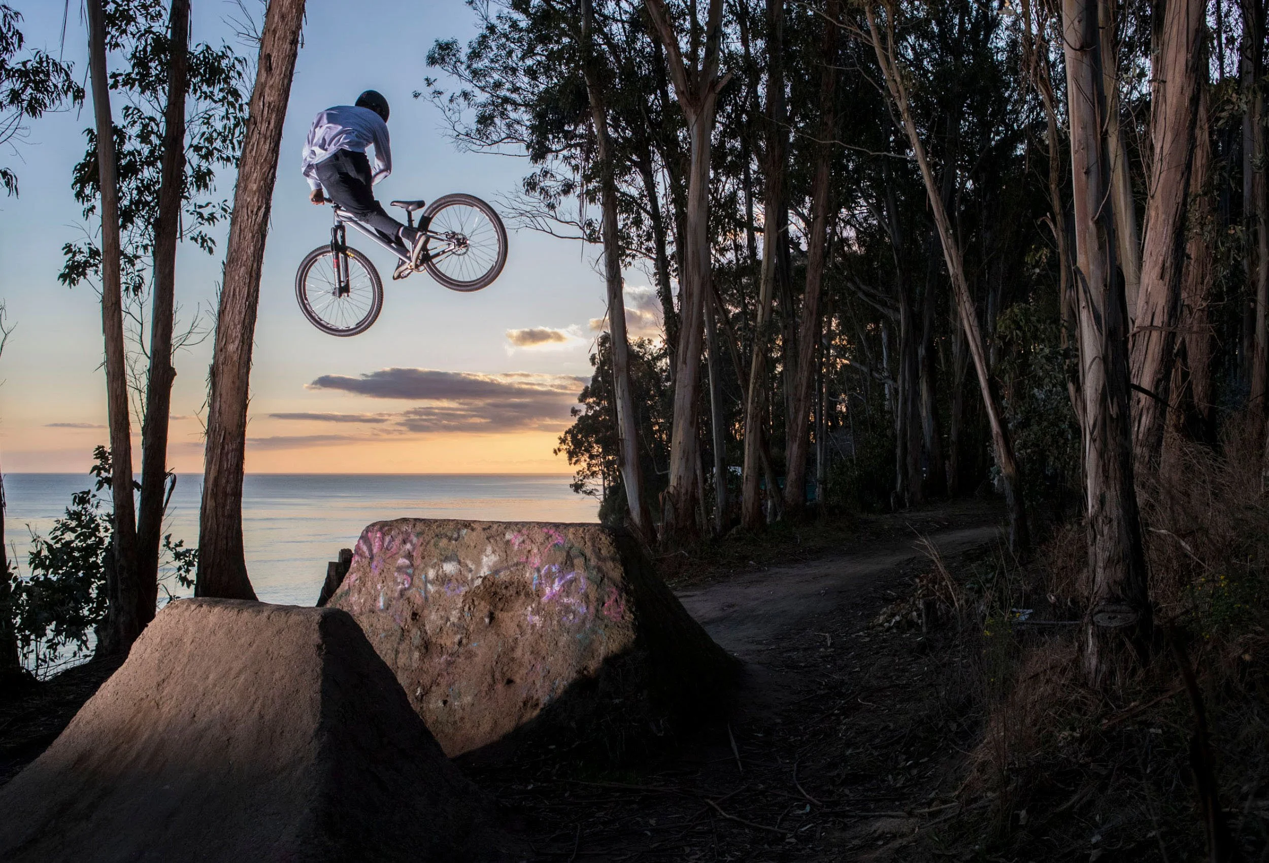 Timeless-Mtb-196-GarretMechum-SantaCruz-Ca-ChrisWellhausen.jpg
