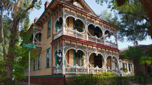 The Savannah Neighborhood Guide: How to Experience Every Side of the City