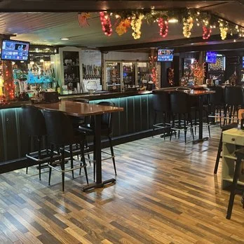 Wildwoods Bar &amp; Grill